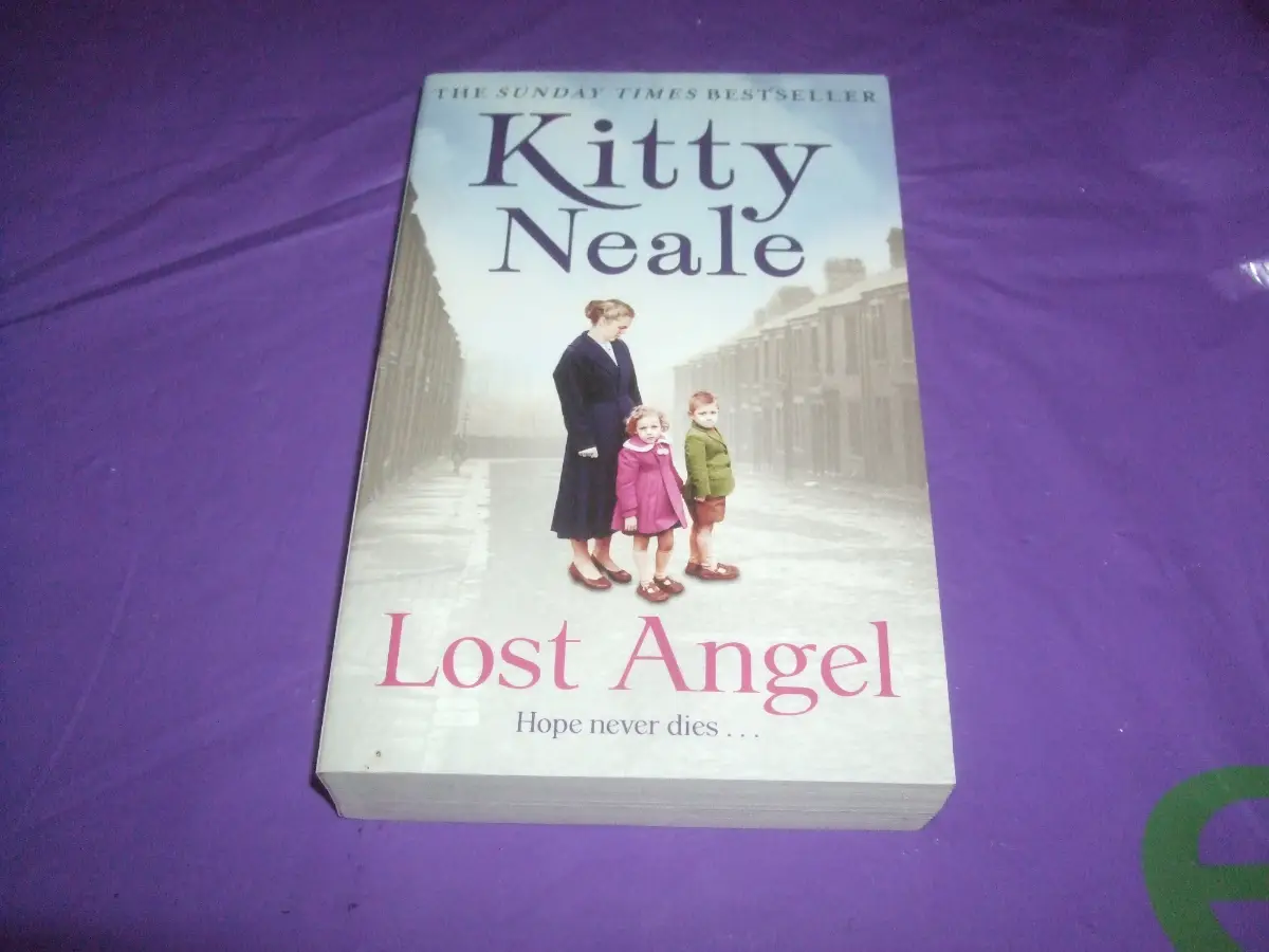 Kitty Neale-Lost Angel PB Book