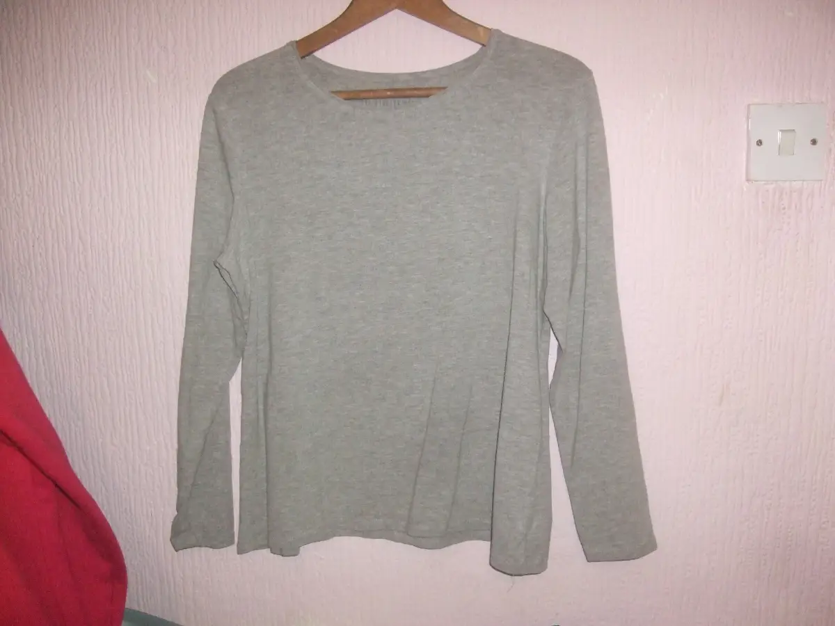 Atmosphere Long Sleeve Top Size 20