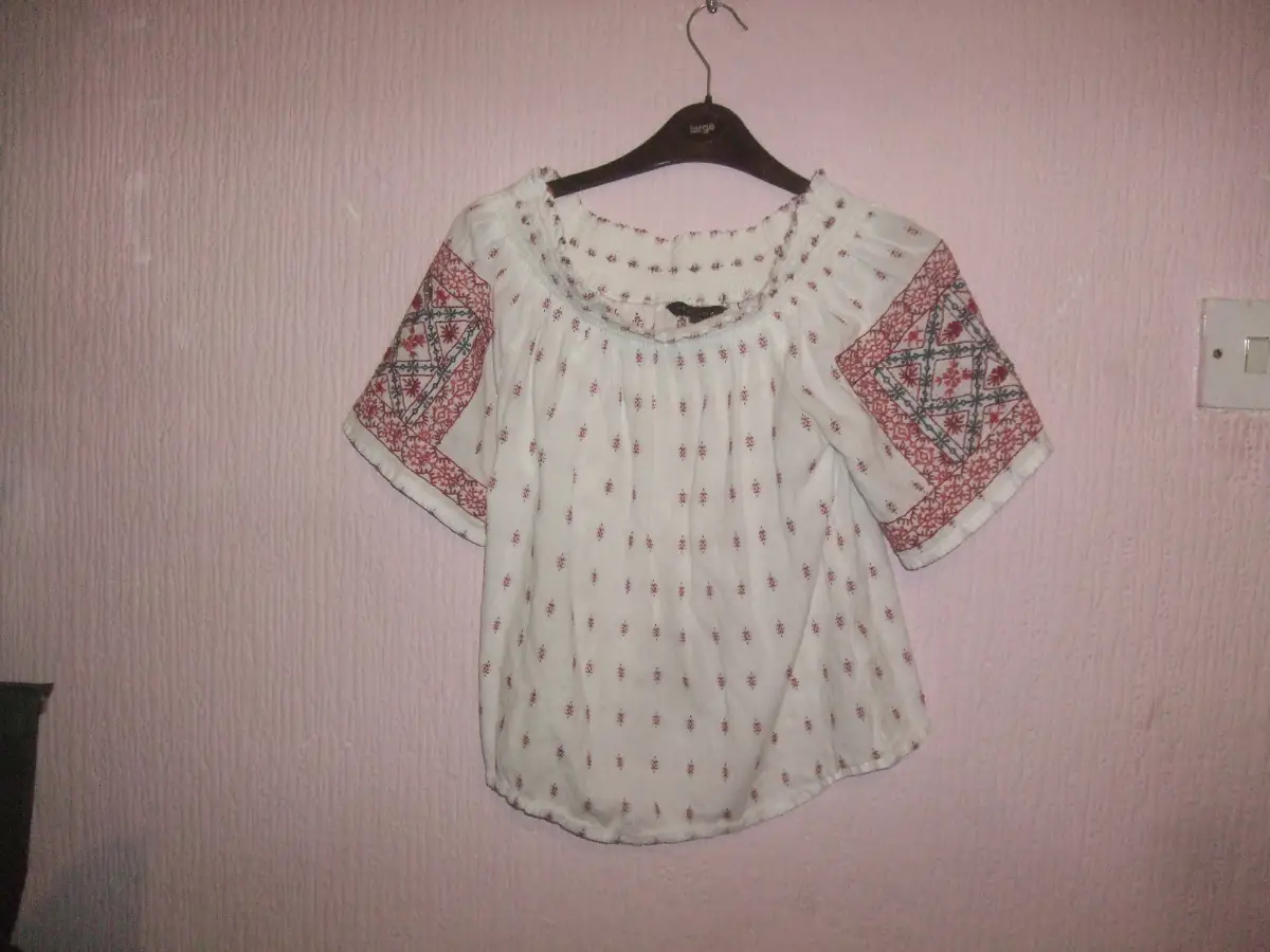 New Look Top With Embroidered Sleeves Size 14 White & Multi Coloured