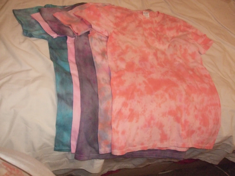 5 New Gildan Tie Dye T-Shirts Size 10 to 12