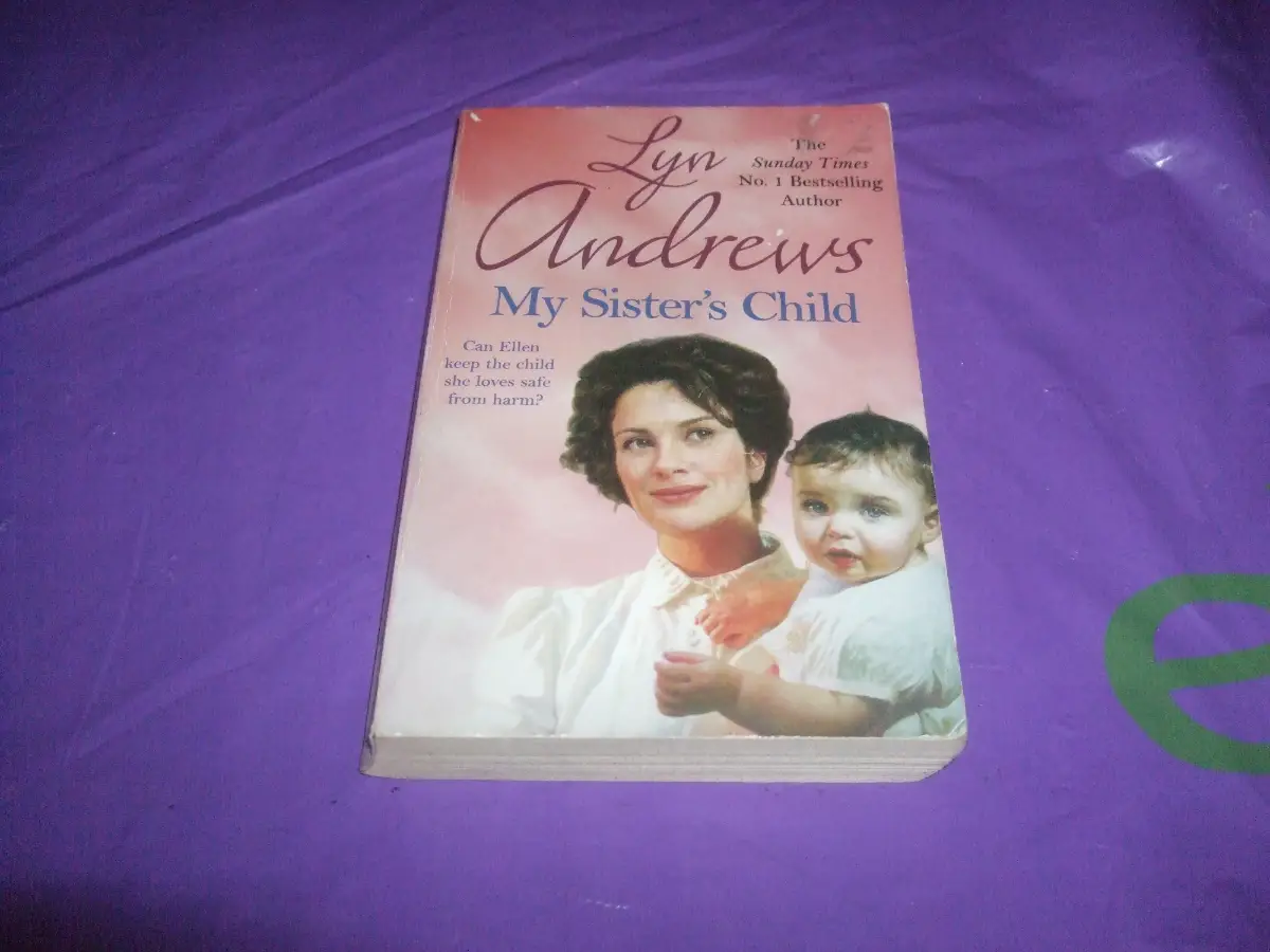 Lyn Andrews-My Sisters Child PB Book