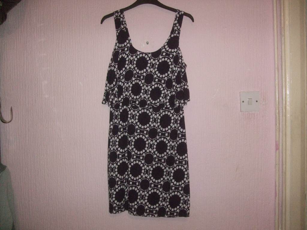 Papaya Weekend Dress Size 10