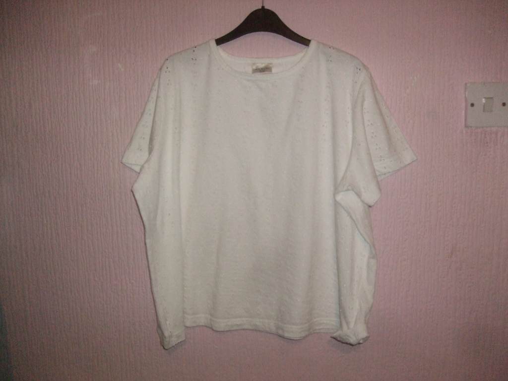 Lavender Hill White Broidery Anglaise Top Size 24