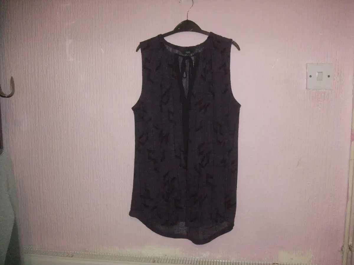 Next Top In Navy Size 14