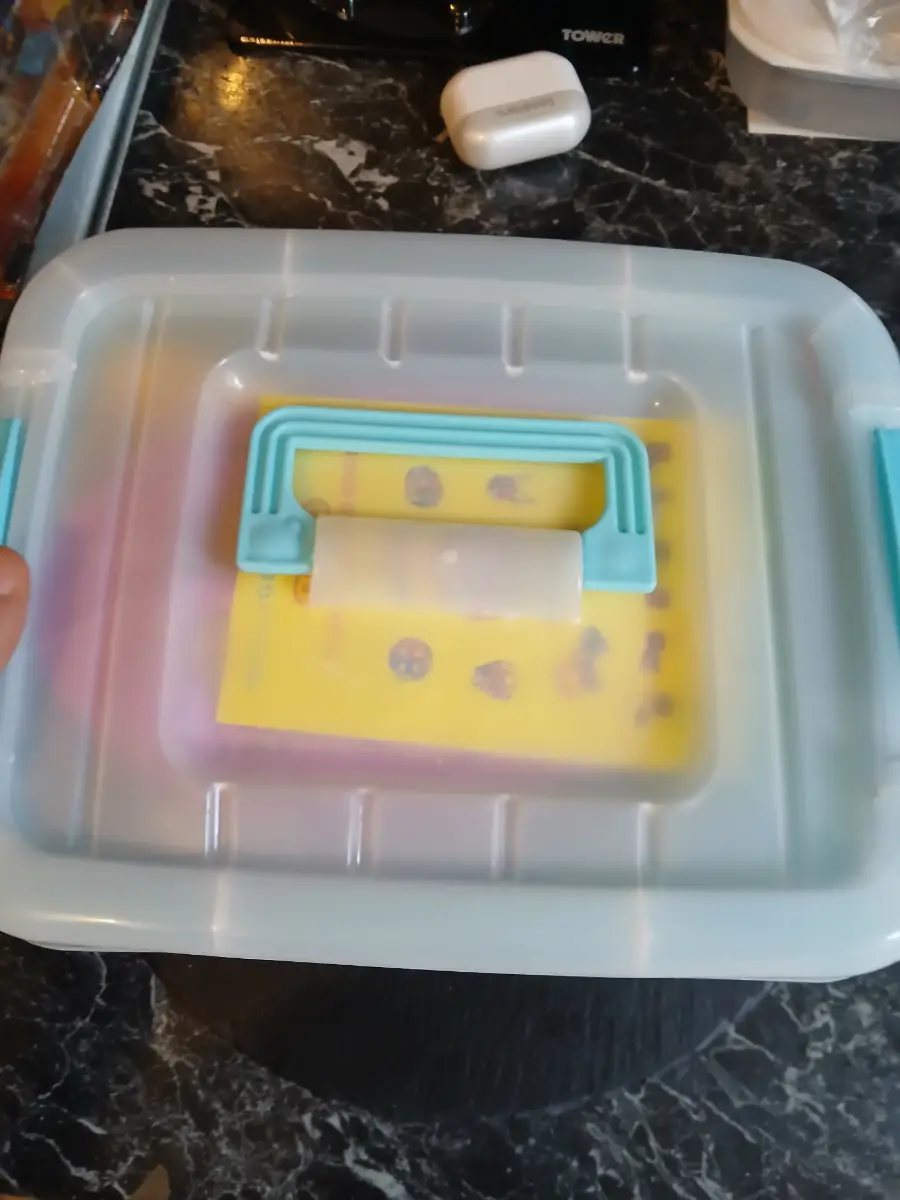 Magnetic tiles