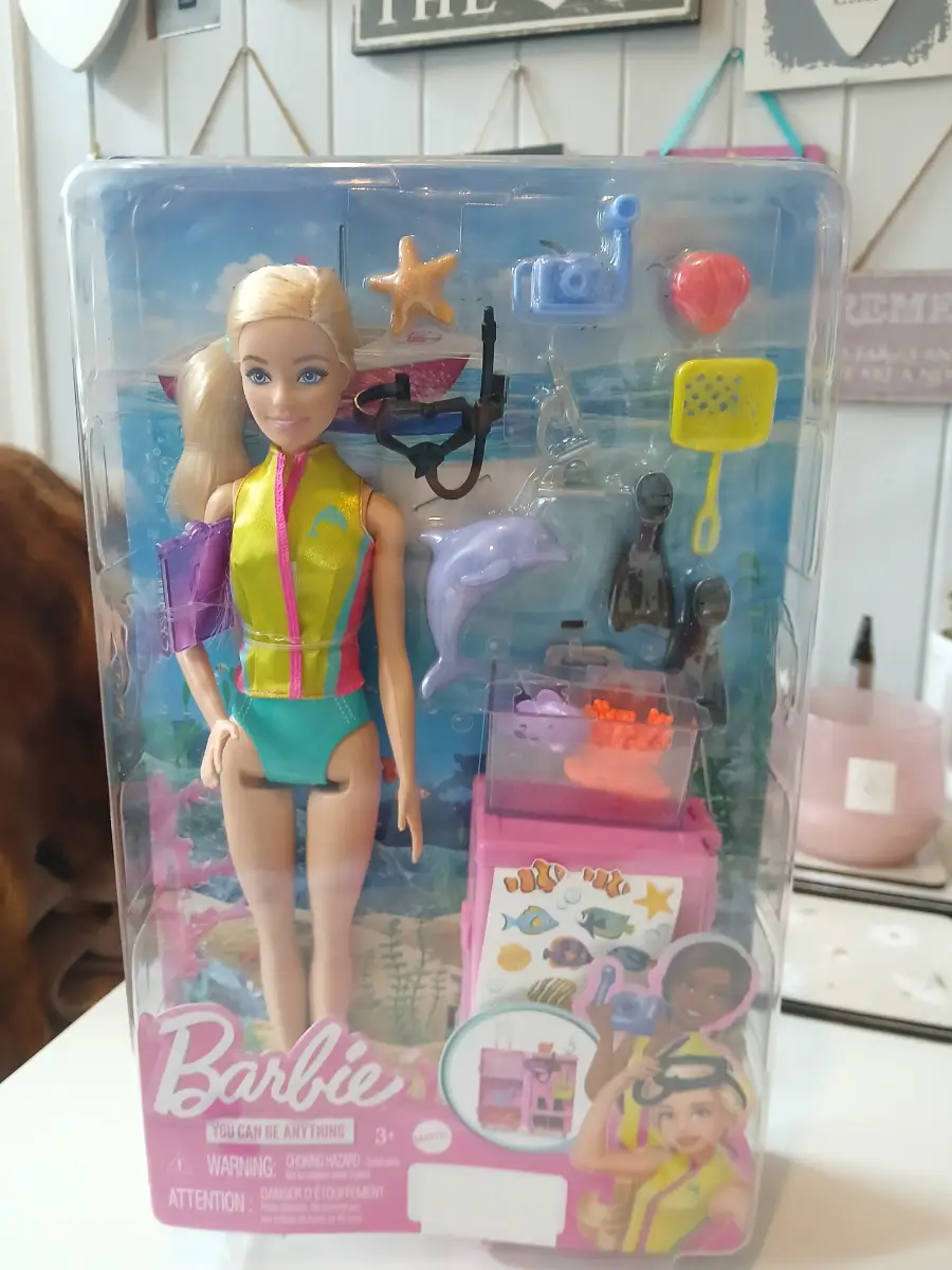 Barbie marine biologist
