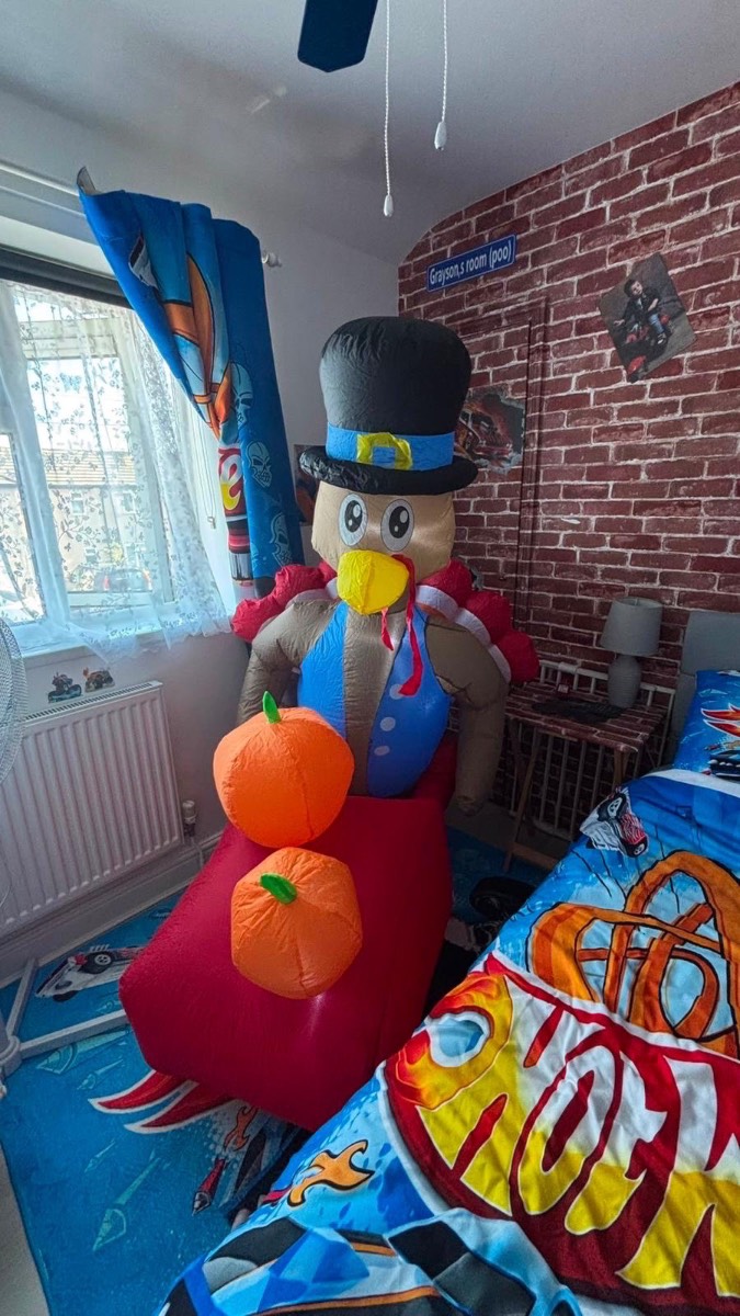 Inflatable turkey