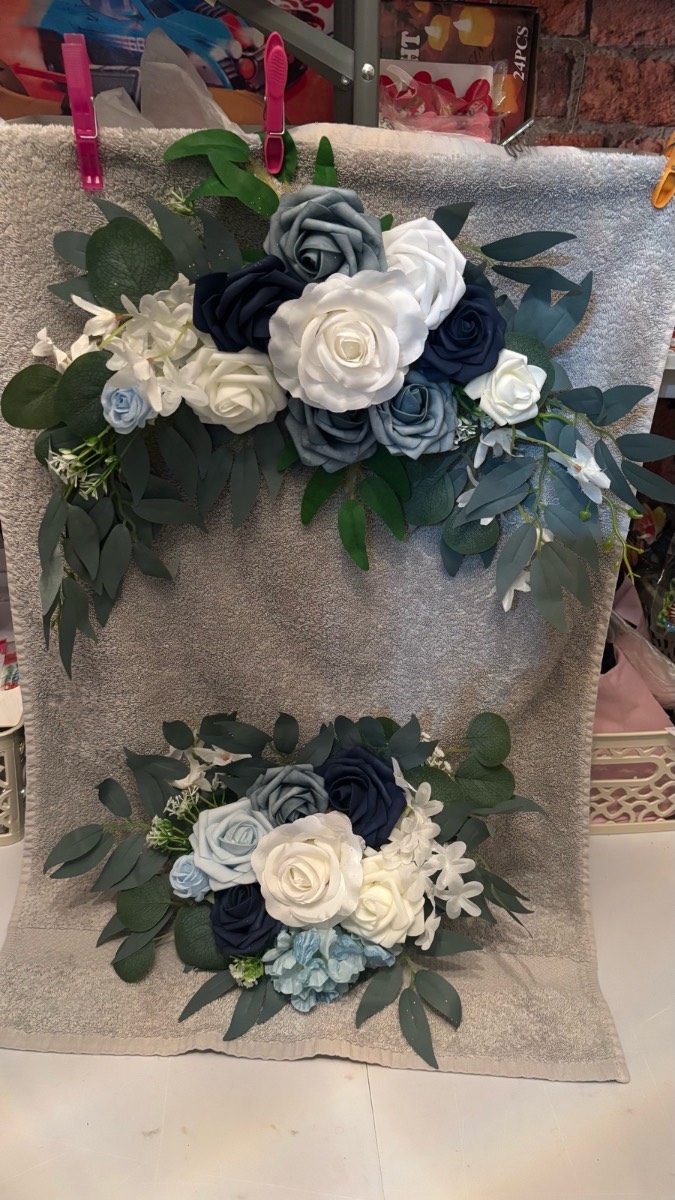 Artificial table decorations