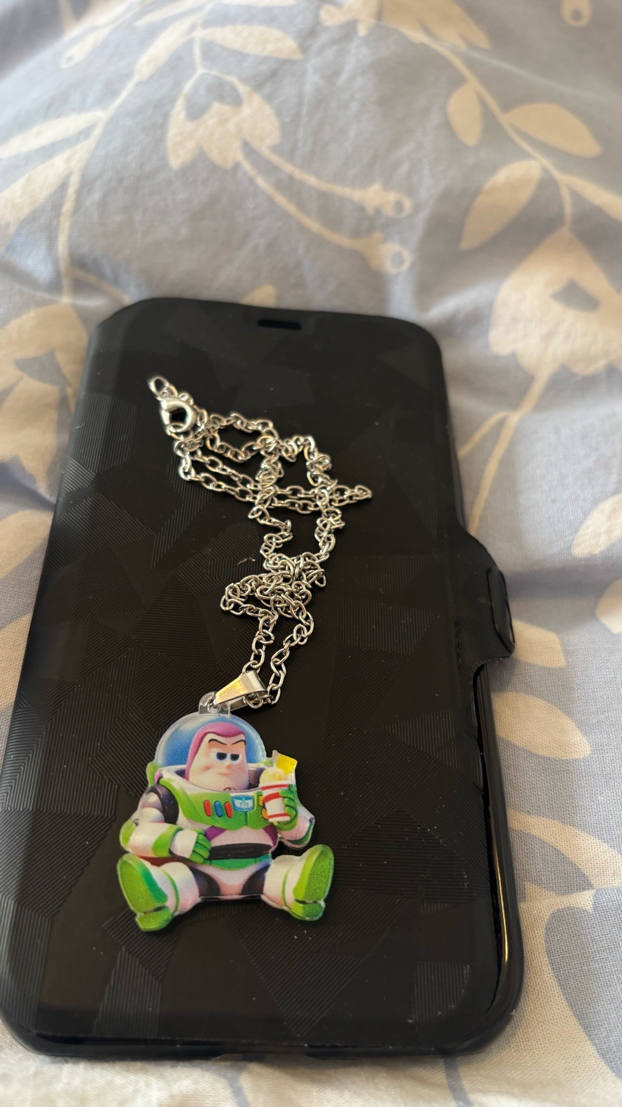 Buzz necklace