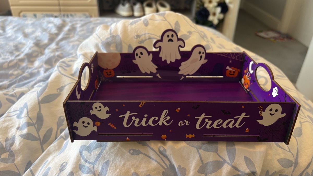 Trick or treat wooden tray