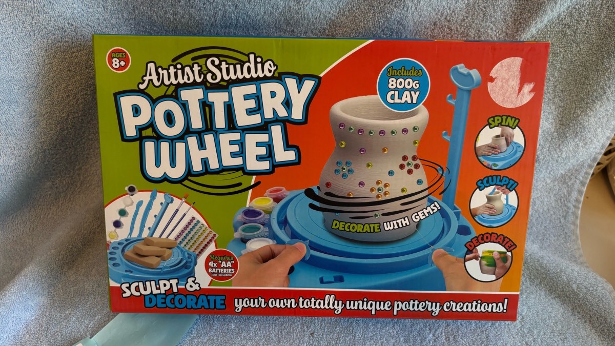 Clay spinning wheel