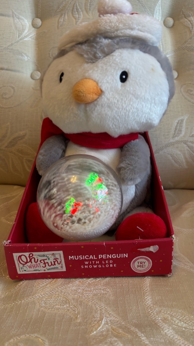 Dancing penguin