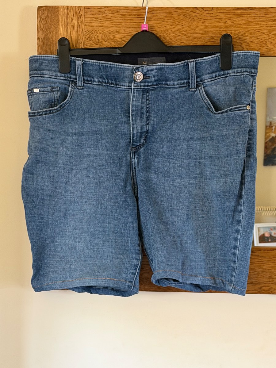 Lee unisex denim shorts