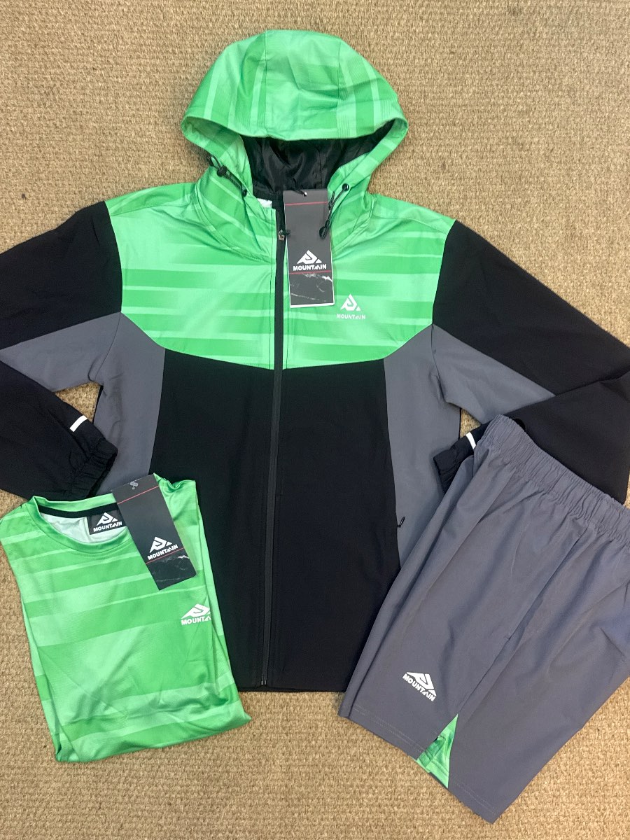 Mountain gym three-piece matching active sets size 2XL