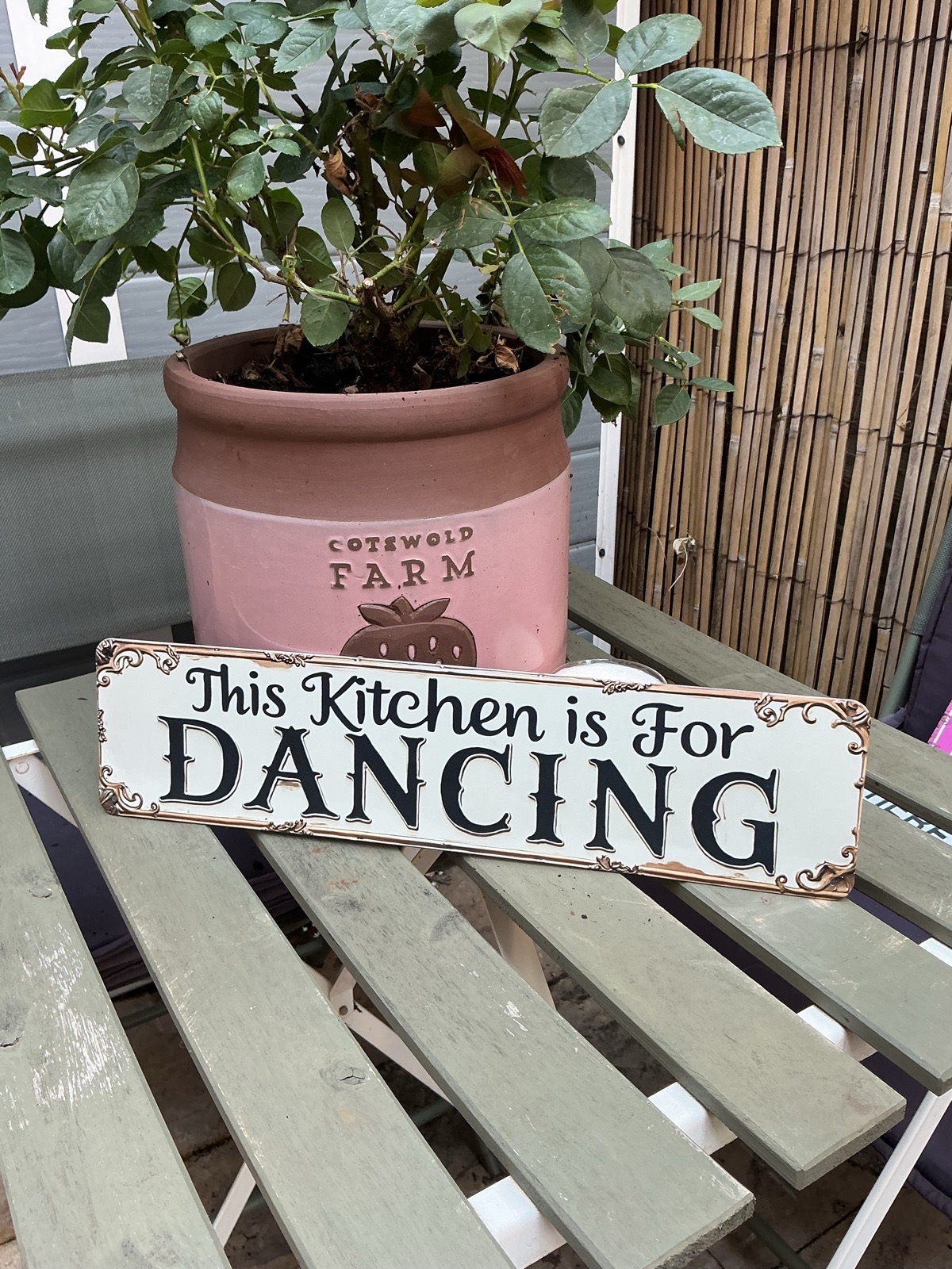Sign Kitchen Dancing