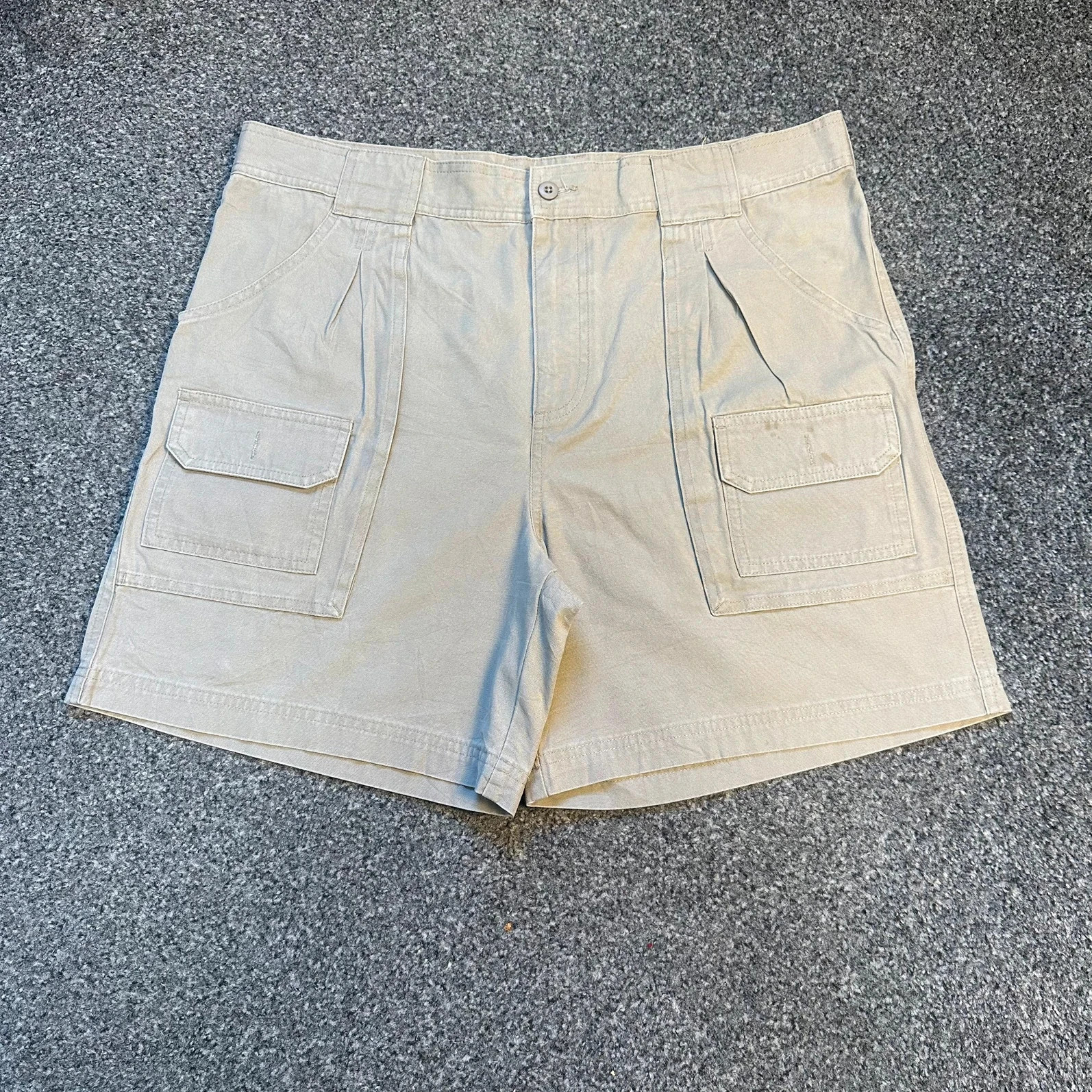 Stone Khaki Cargo Shorts – Utility Outdoor Style