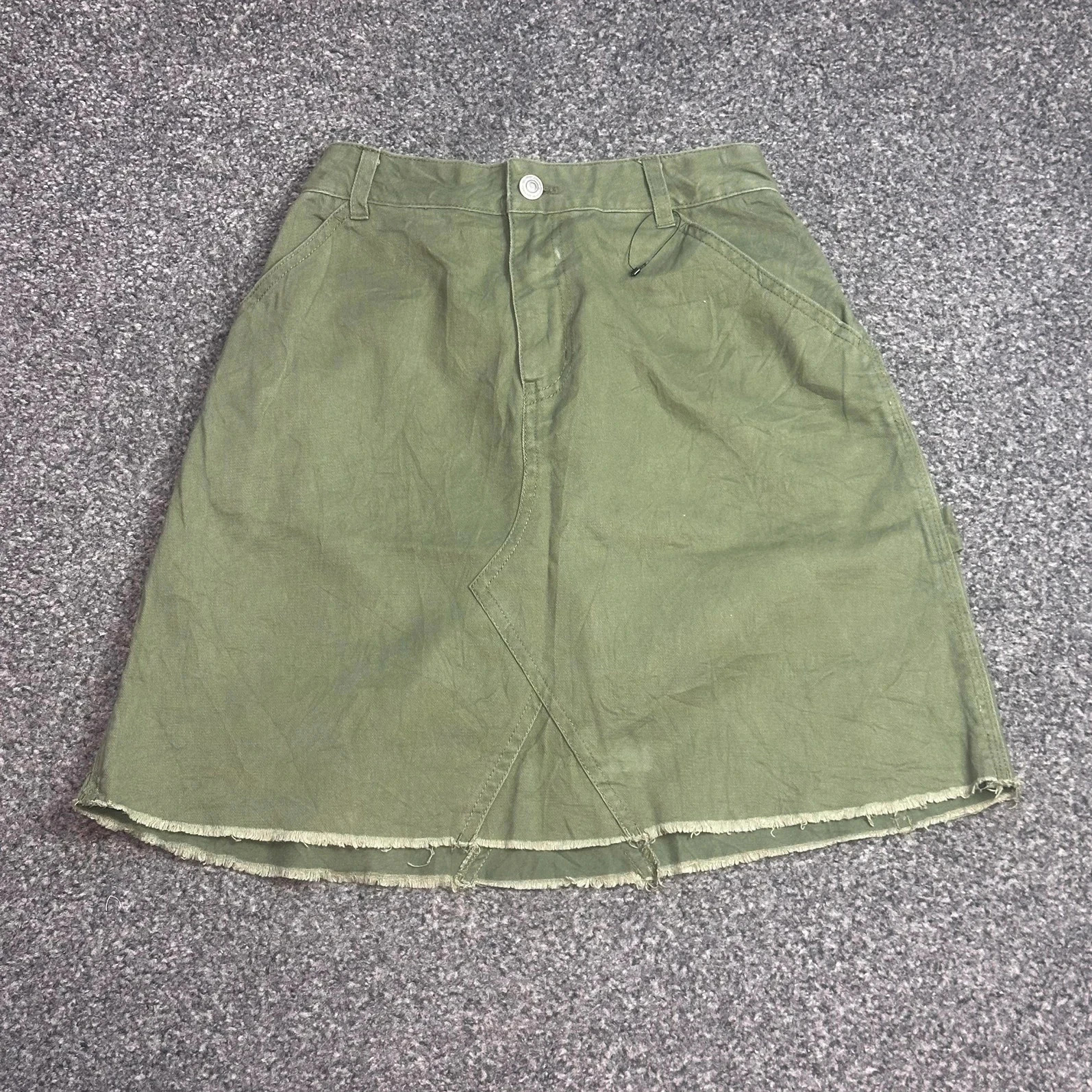 Olive green raw hem mini skirt |Y2K utility style