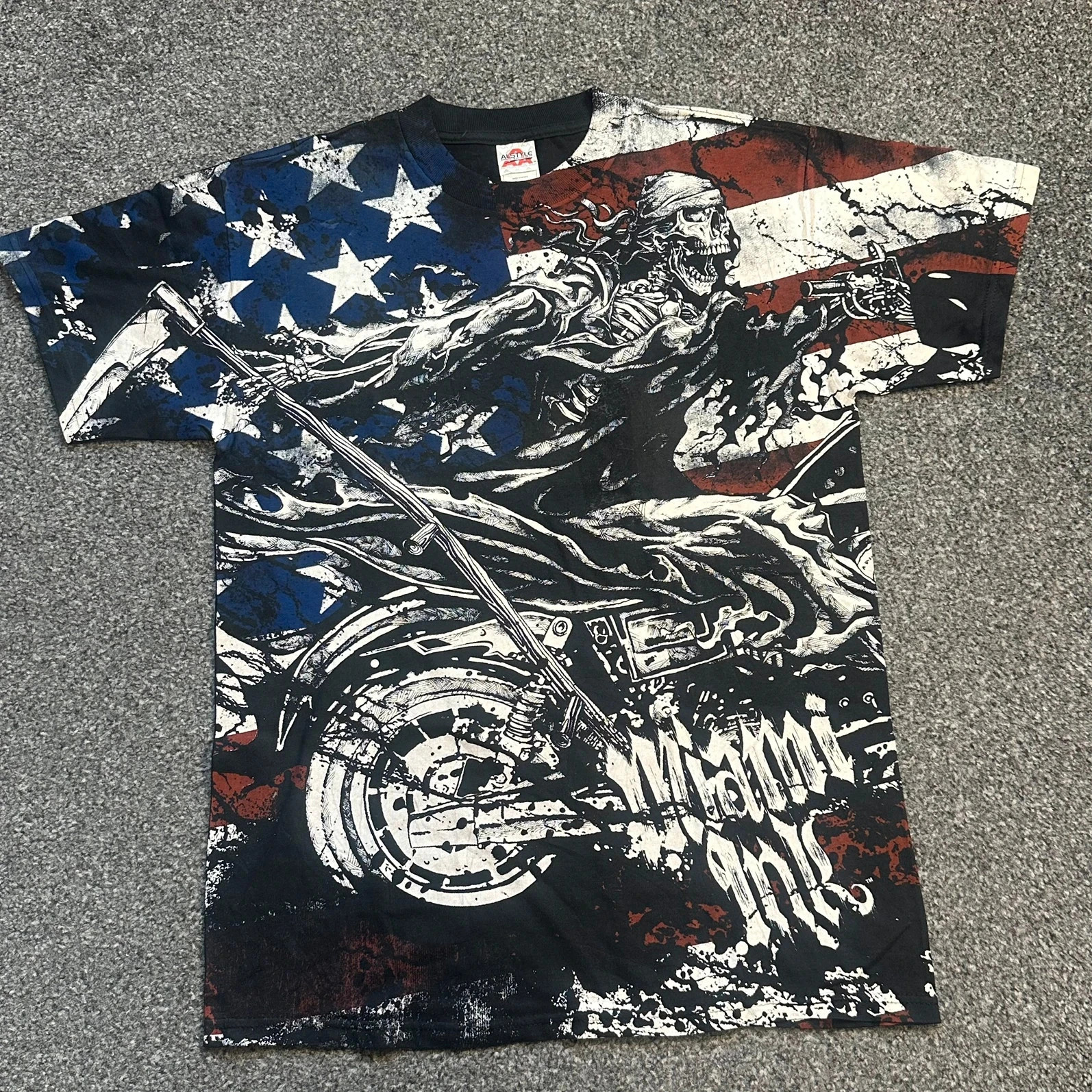 Vintage 90s All Over Print Skeleton Biker AOP T-Shirt USA Flag