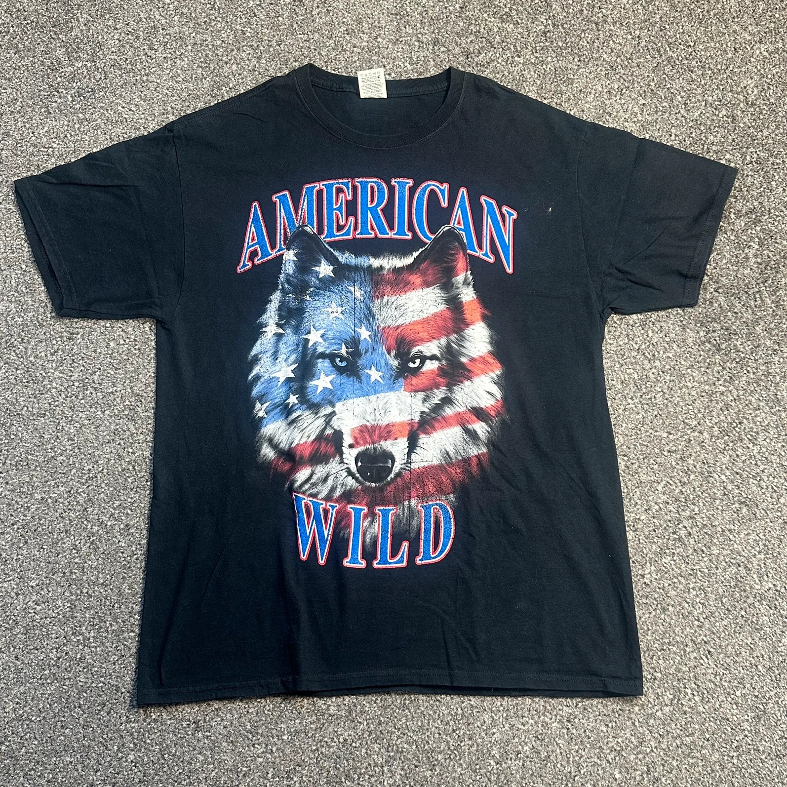 Vintage American Wild Wolf Flag Graphic T-Shirt Black Unisex