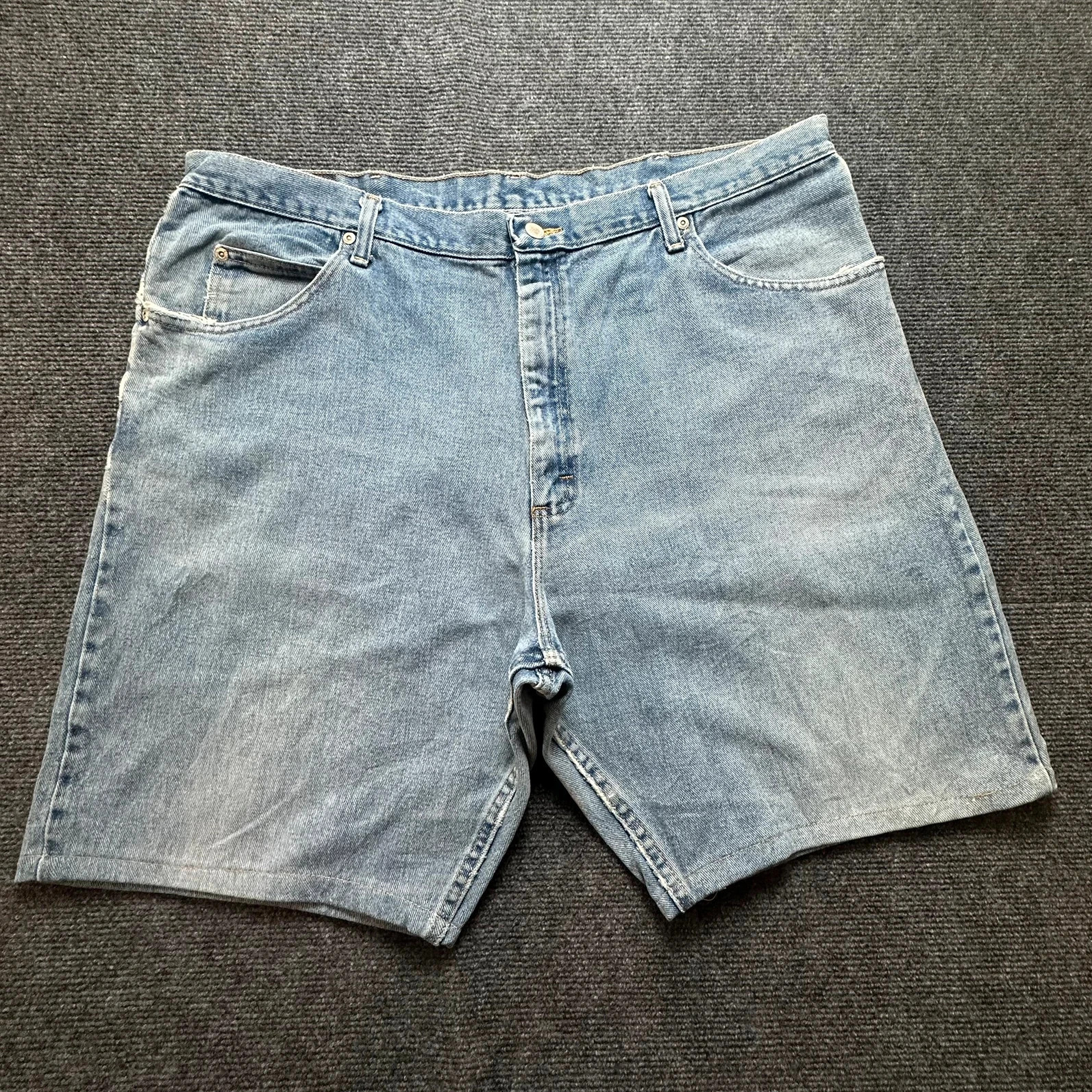 Wrangler Light Wash Denim Shorts Jorts Classic Fit Mens