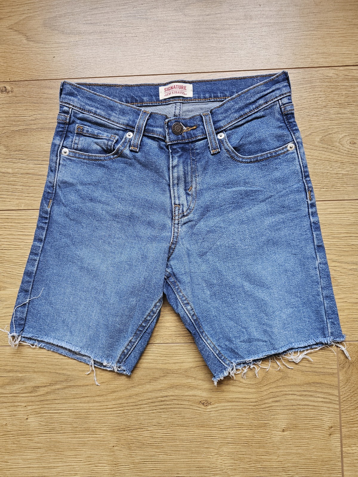 Signature by Levi Strauss Denim Shorts Blue Frayed Hem Size 8 W26 Jean Cut Offs