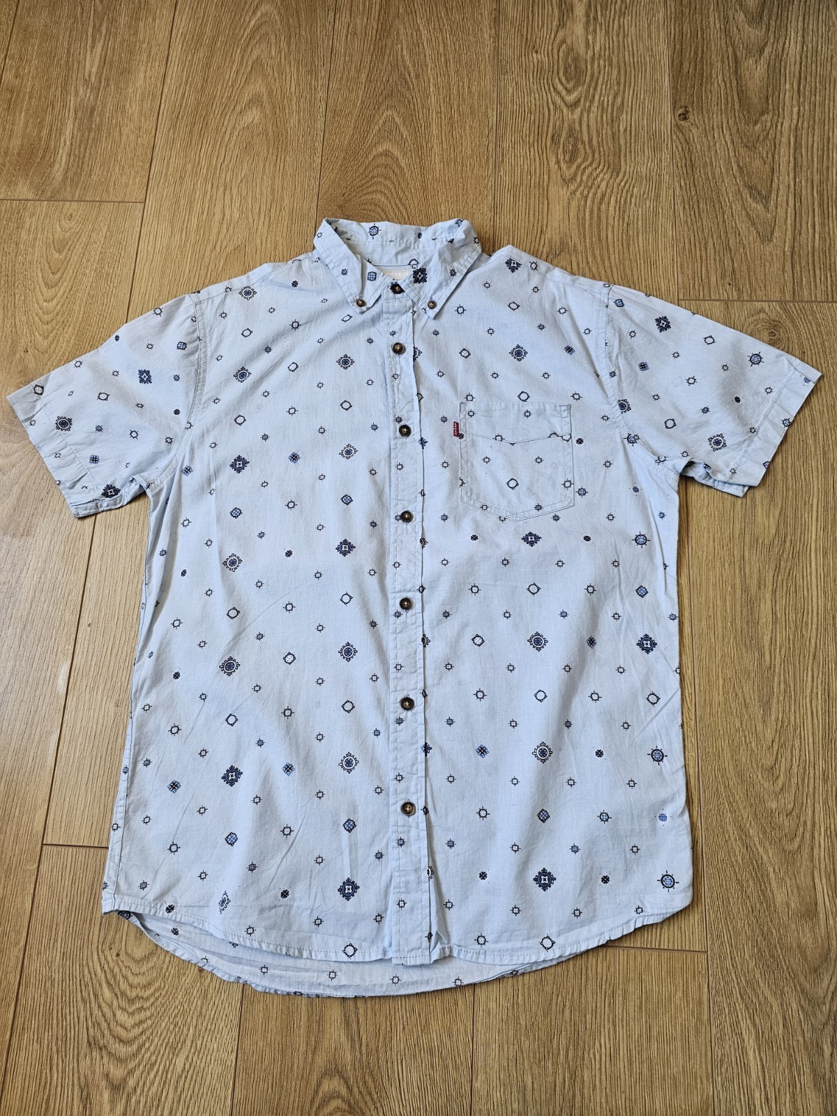 Levi's Men's Short Sleeve Shirt Small Light Blue Geometric Pattern Cotton Casual