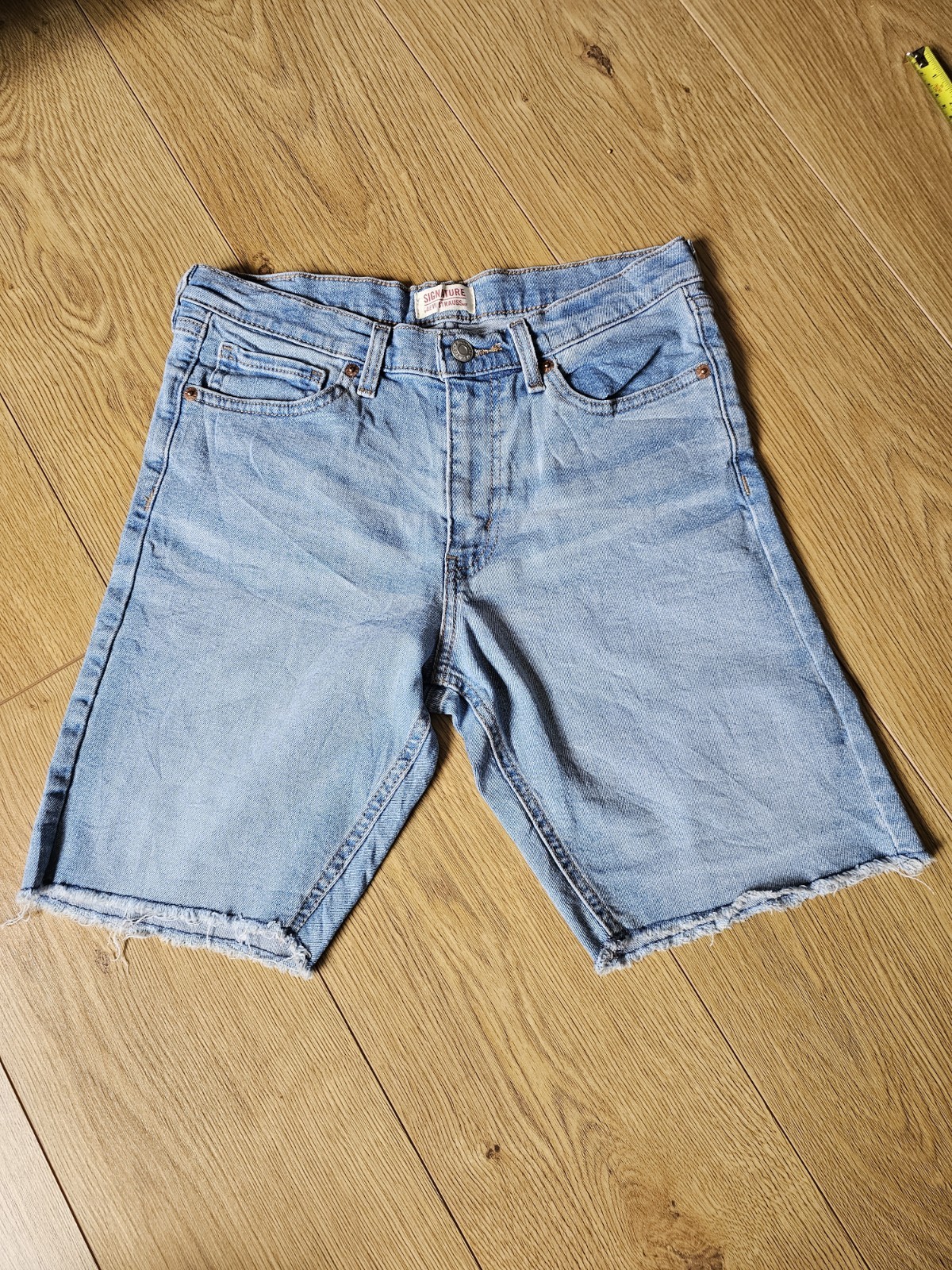 Signature by Levi Strauss Light Wash Denim Shorts Cut Offs UK 10
