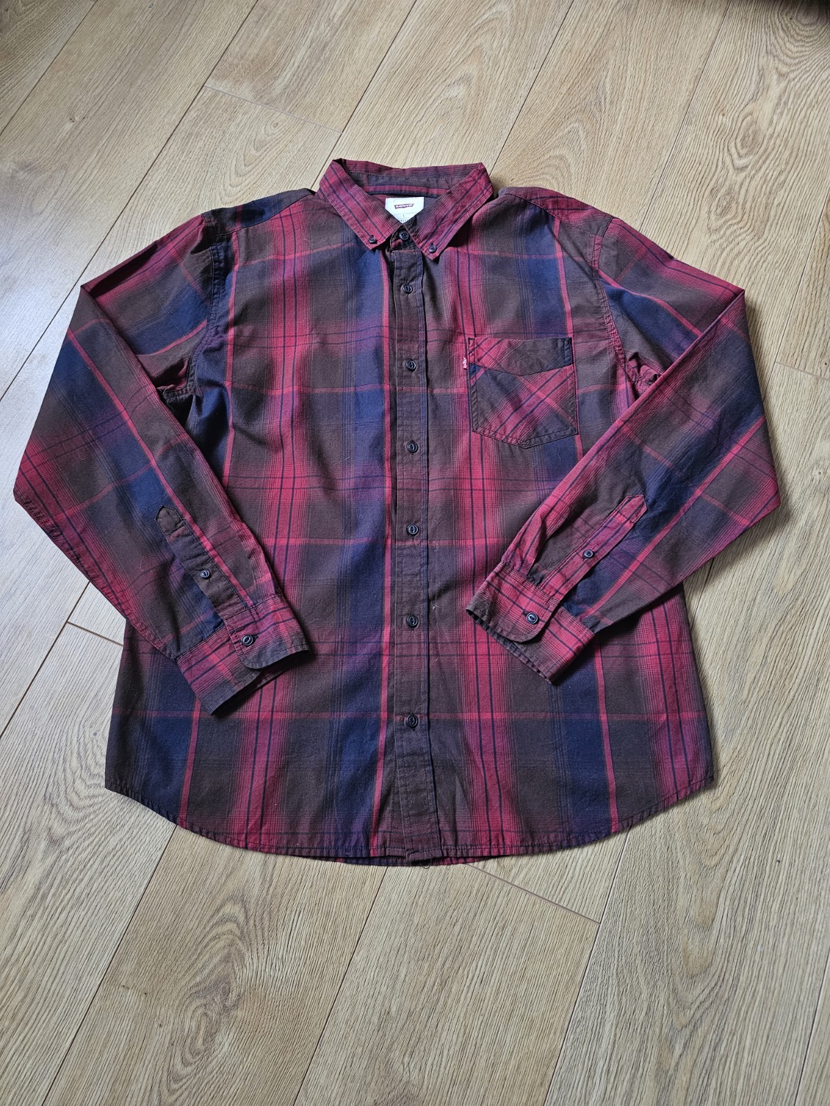 Levi’s Men’s Plaid Shirt Large Red Blue Check Long Sleeve Casual Button Down