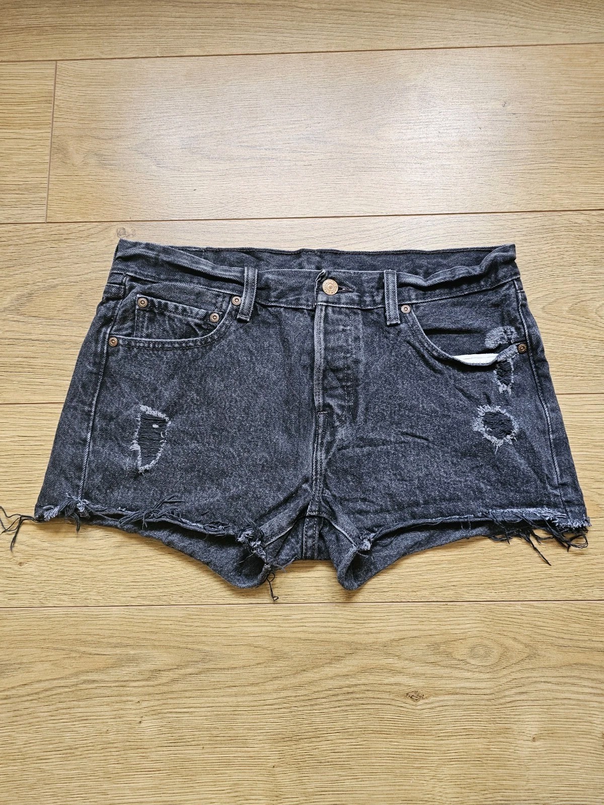 Levis W32 Black Distressed Button Fly Denim High Waisted Shorts UK 12