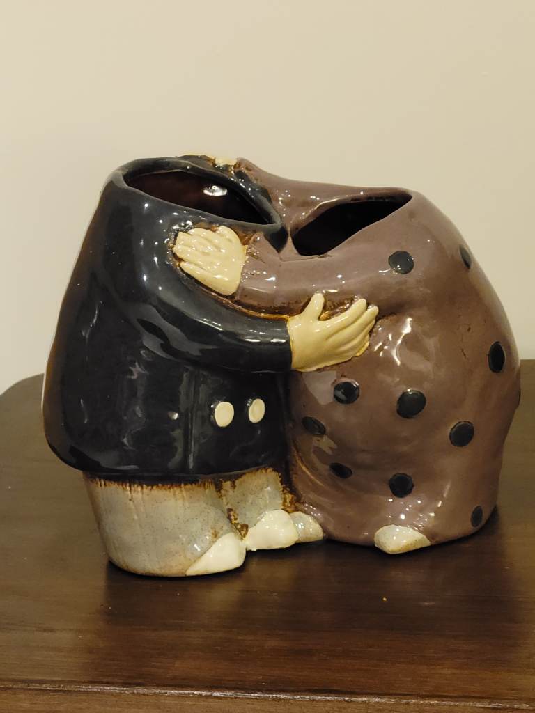 Hugging Couple Pot/Plant Vase