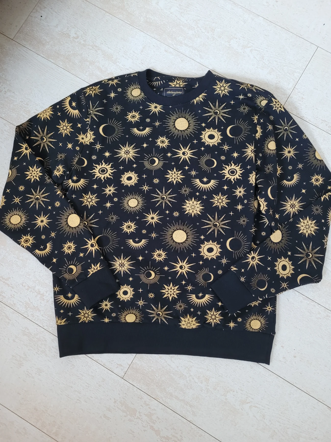 Celestial Design Sweatshirt Size Medium