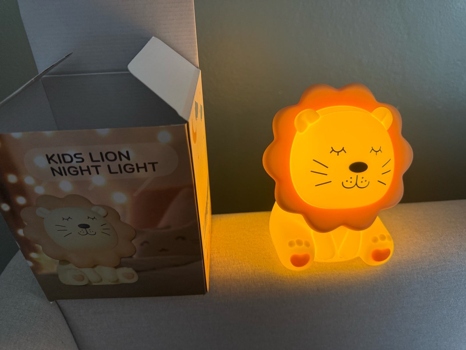 Lion night light