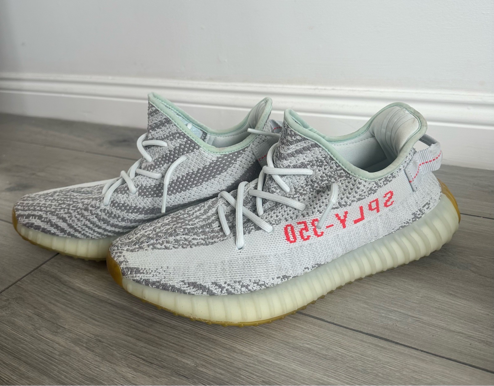 Men’s Adidas Yeezy Boost 350 V2 Blue Tint UK 9.5 Grey Zebra B37571 Authentic