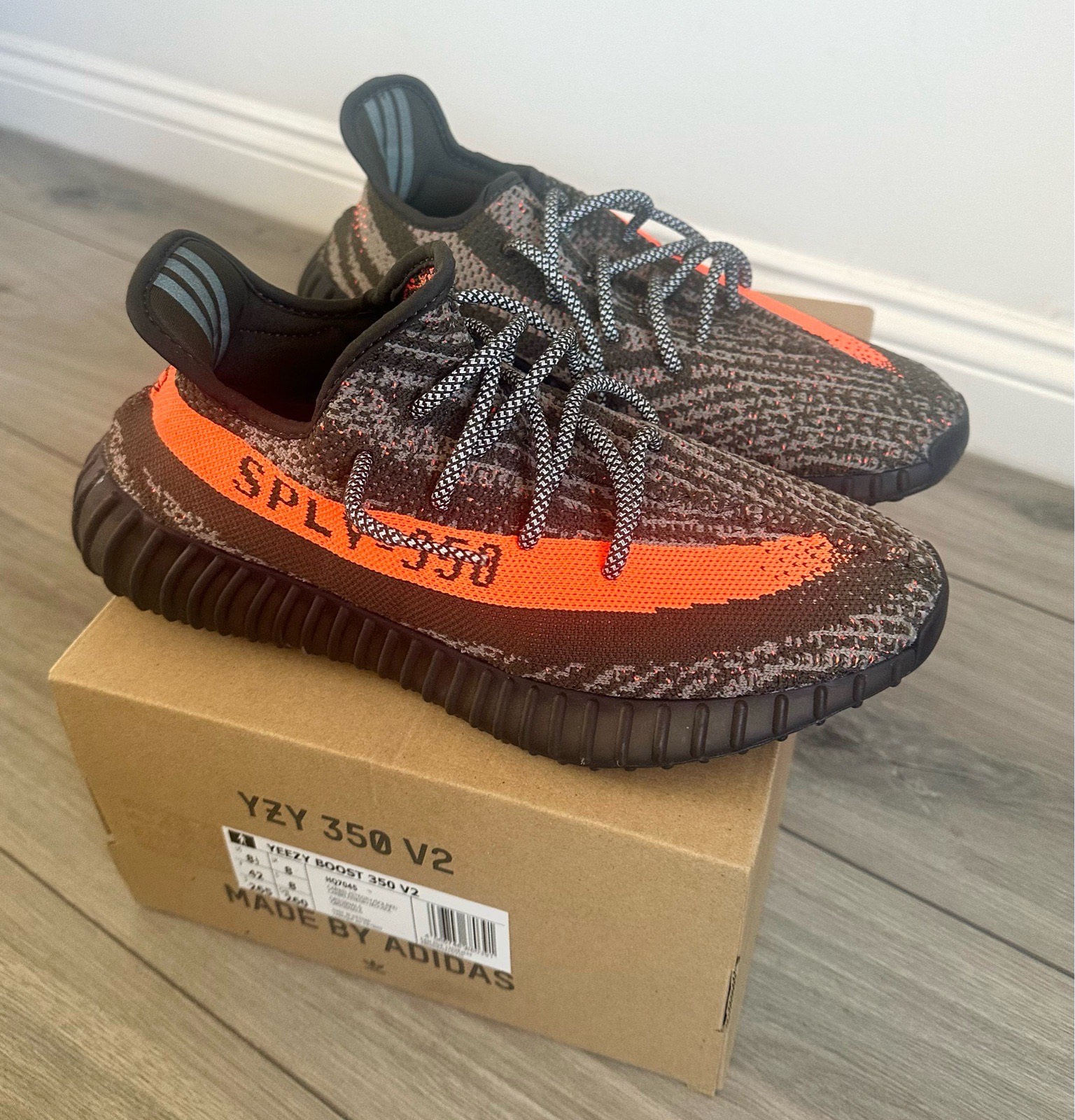 Original Authentic Adidas Yeezy Boost 350 V2 Carbon Beluga Size Men’s UK 8