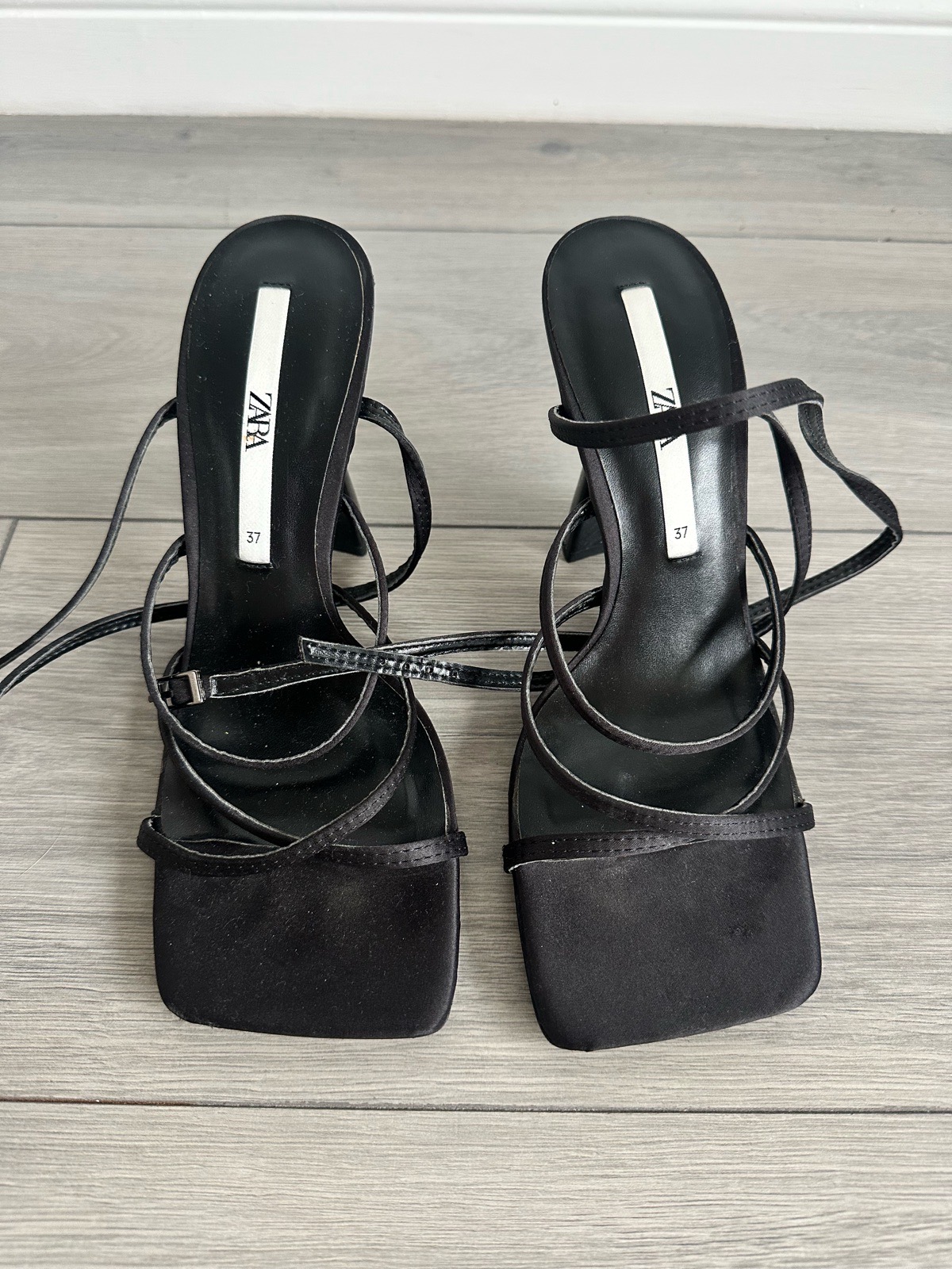 Gorgeous Zara Black Strappy Square-Toe Block Tie Up Heels – Size UK 4 / EU 37