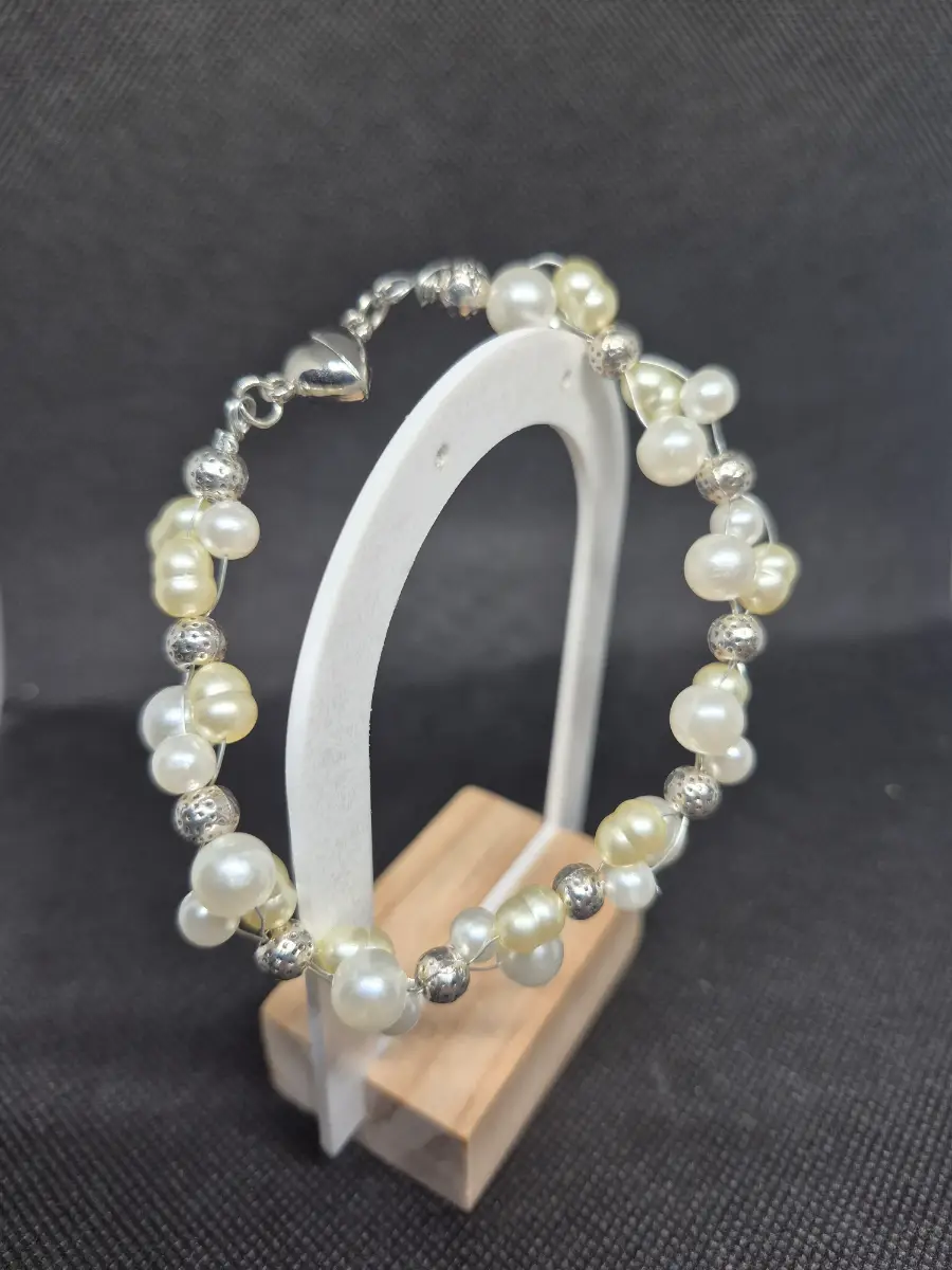 Pearl bracelet