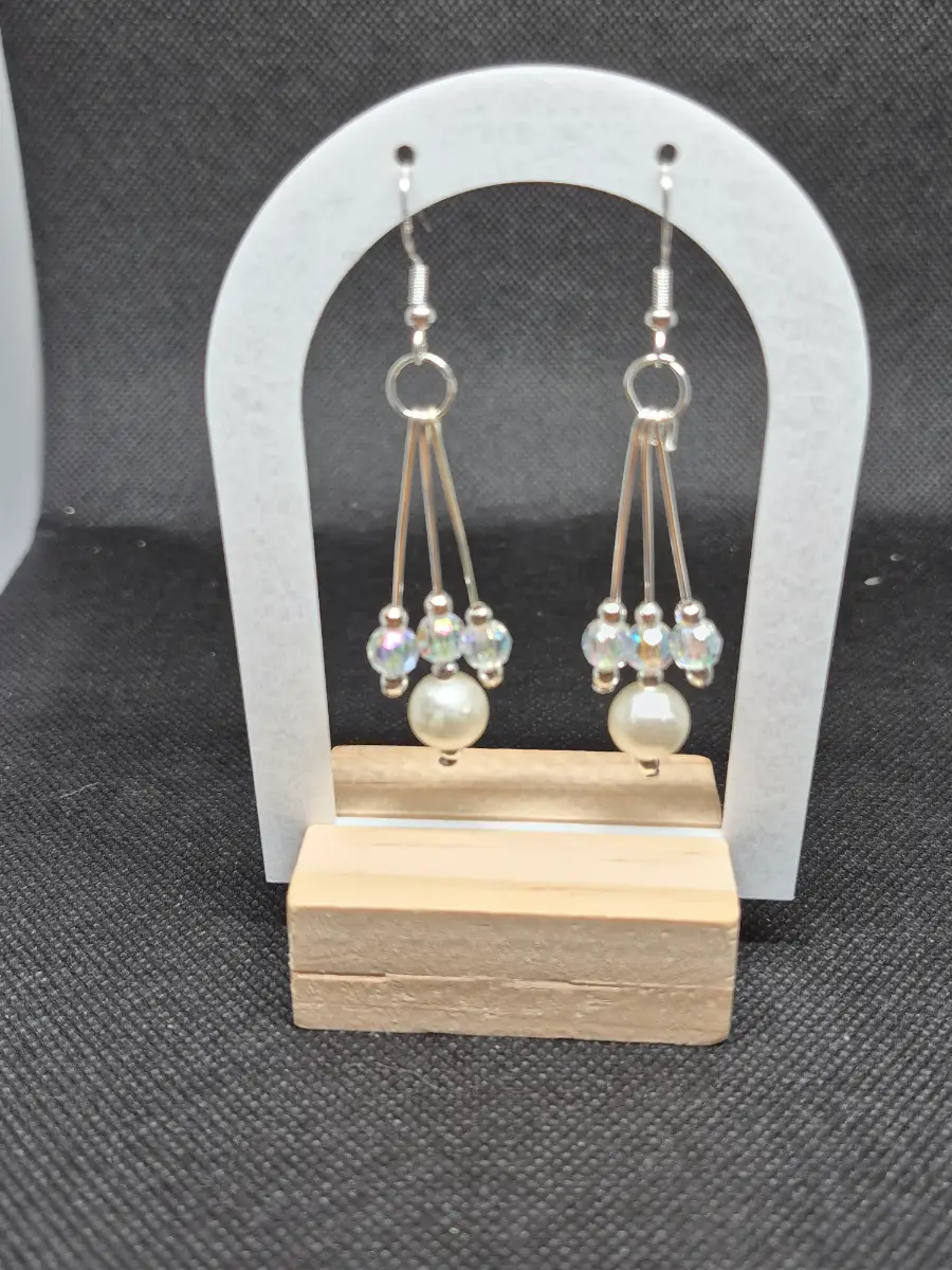 Pearl clear beaded earrings