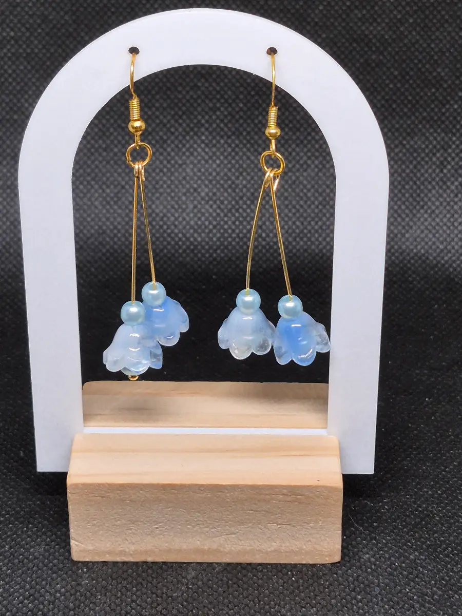 Blue acrylic flower droplets