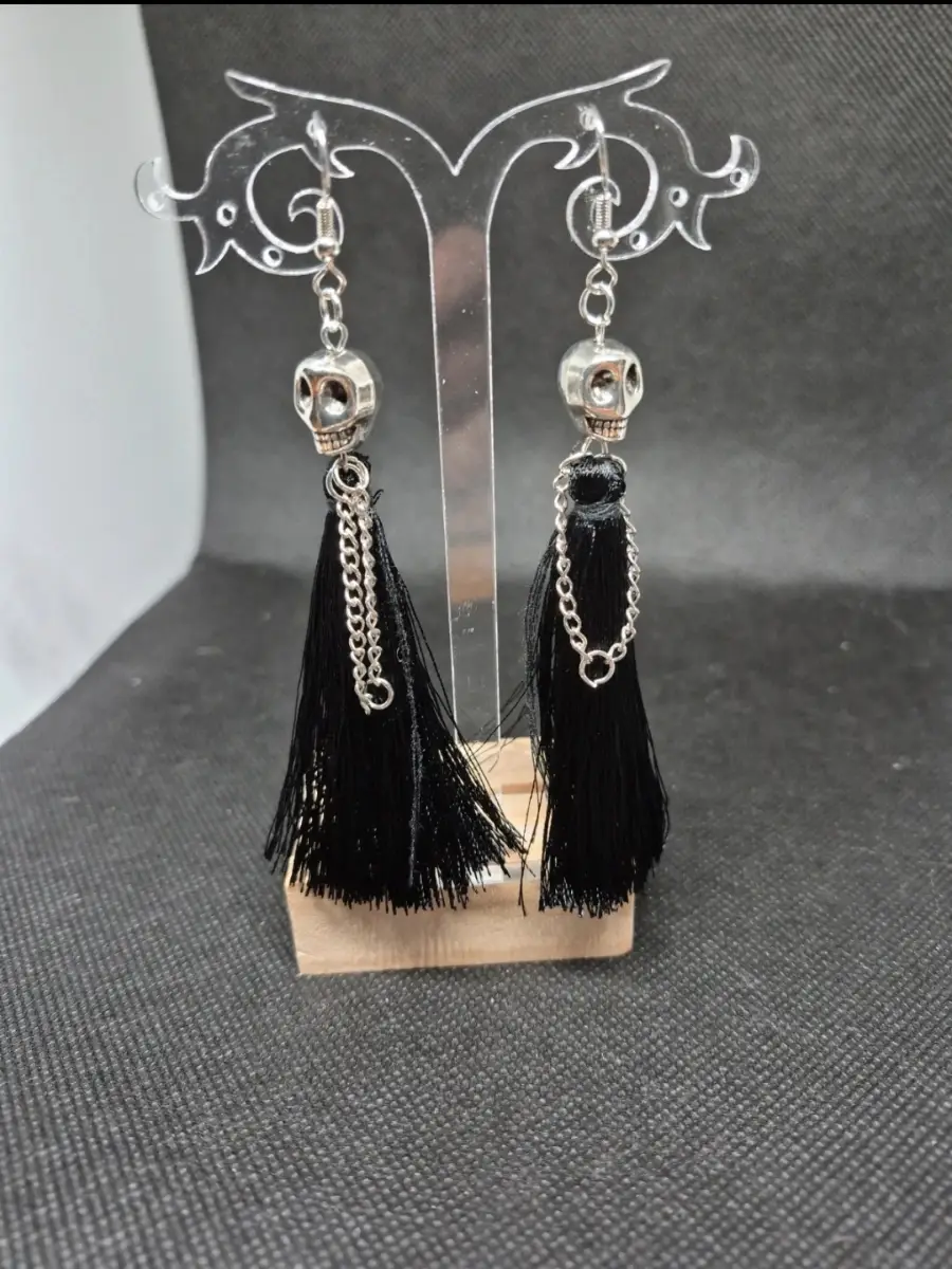 Halloween skull earrings
