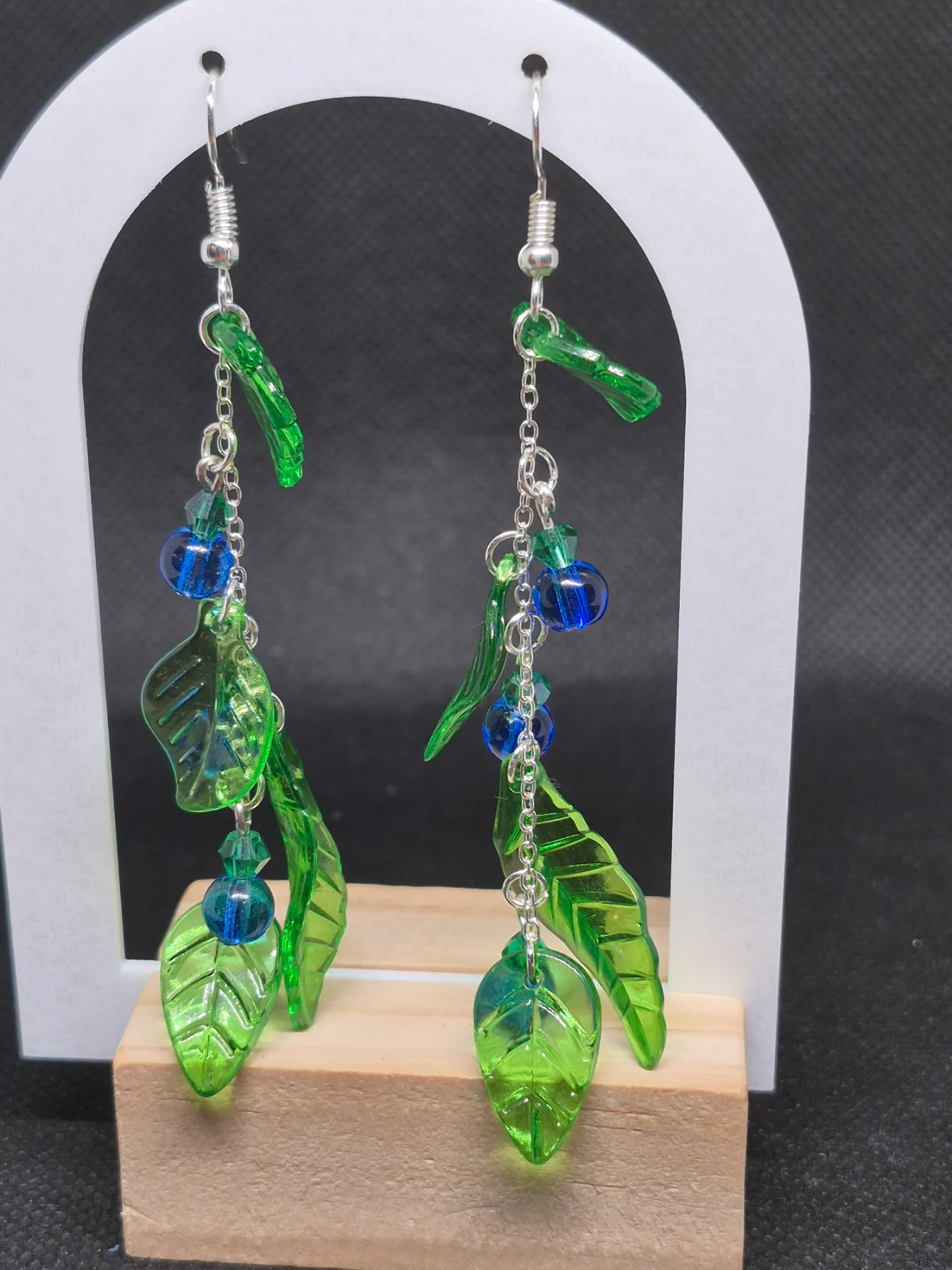 Blueberries vine and acrylic leaves