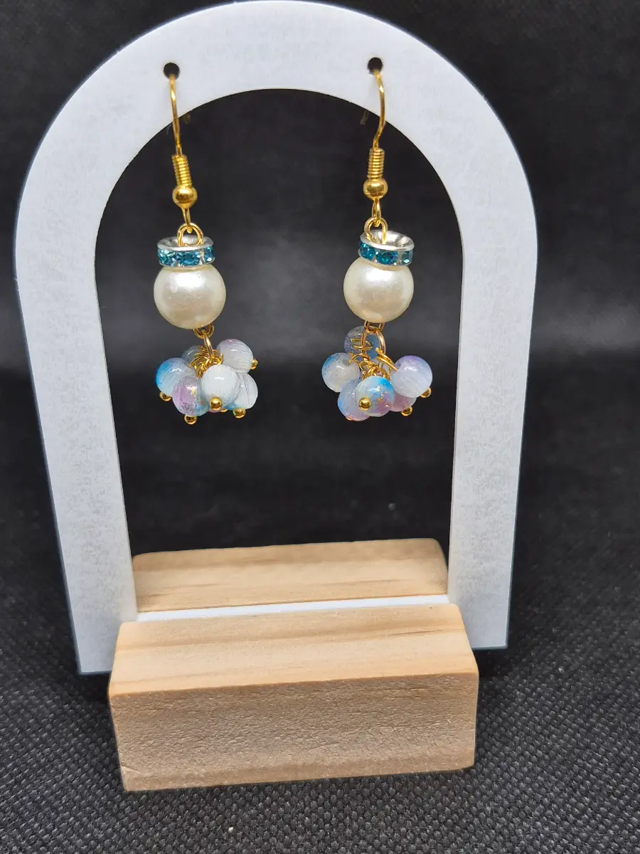 White pearls with small glass beads