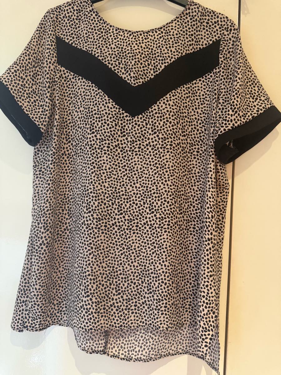 Gorgeous Women’s Animal Print Top Size 12 Hardly worn