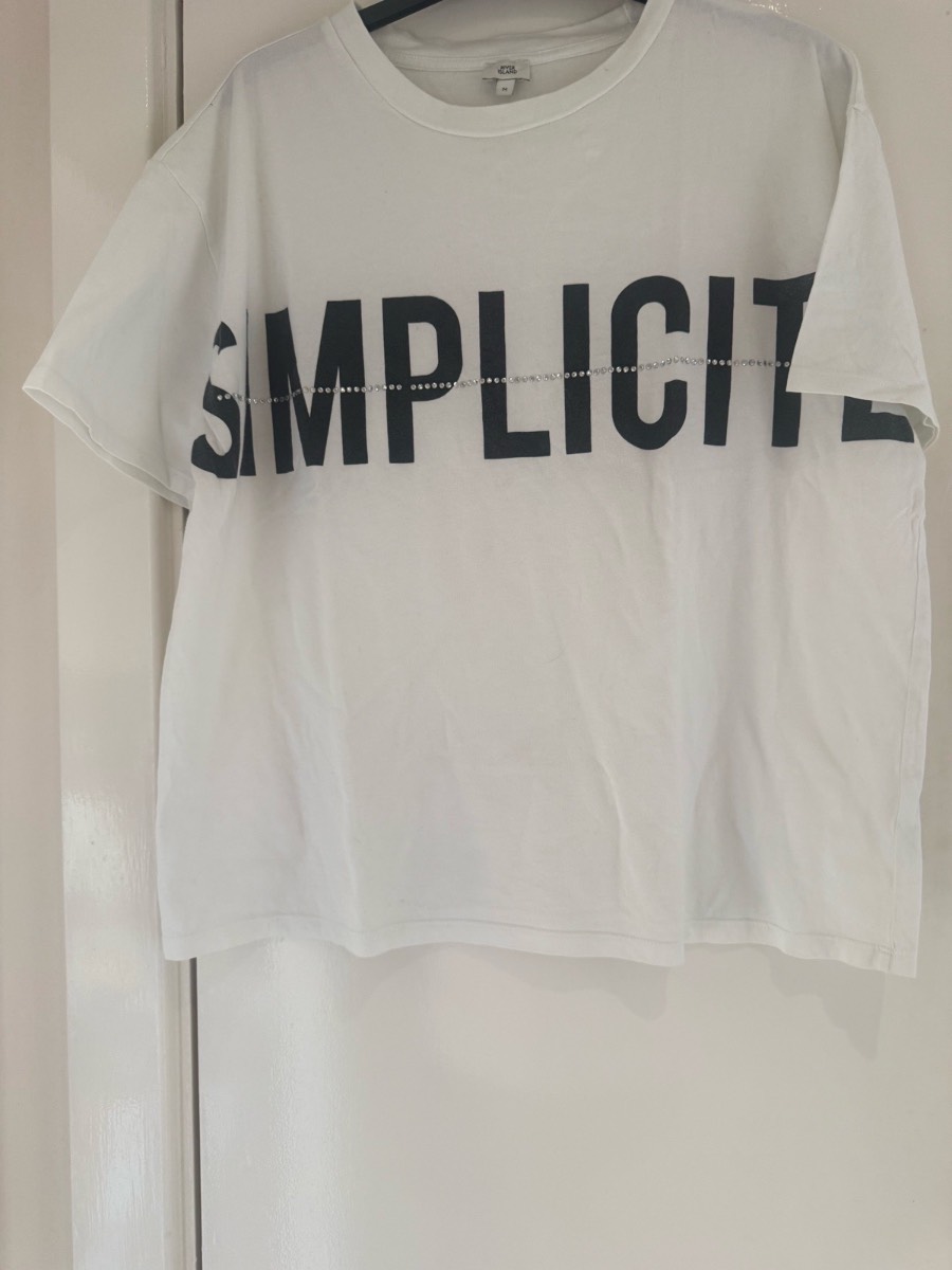 M Size Cute Fashionable Bling Detail “Simplicity” White Tee