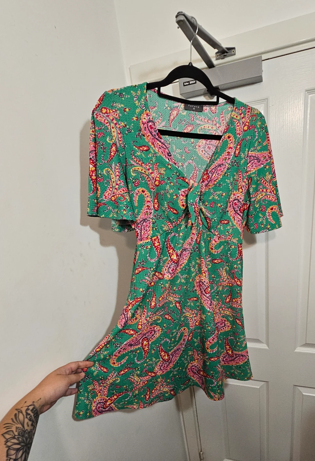 Matalan Papaya Green Paisley Crinkle Flutter Sleeve Mini Dress, Size 10