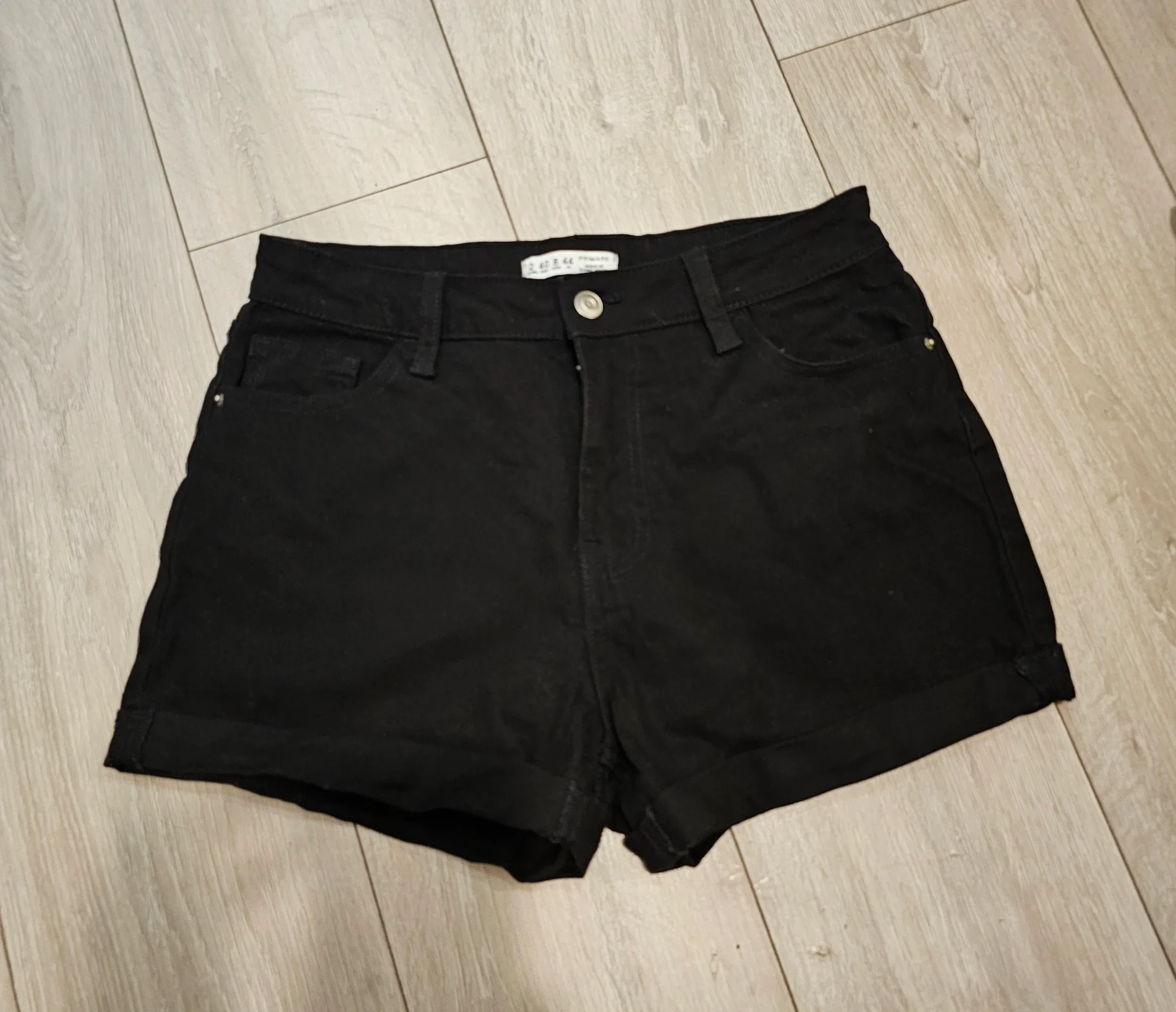 Primark High-Waisted Black Stretch Denim Turn-Up Shorts, Size UK 12