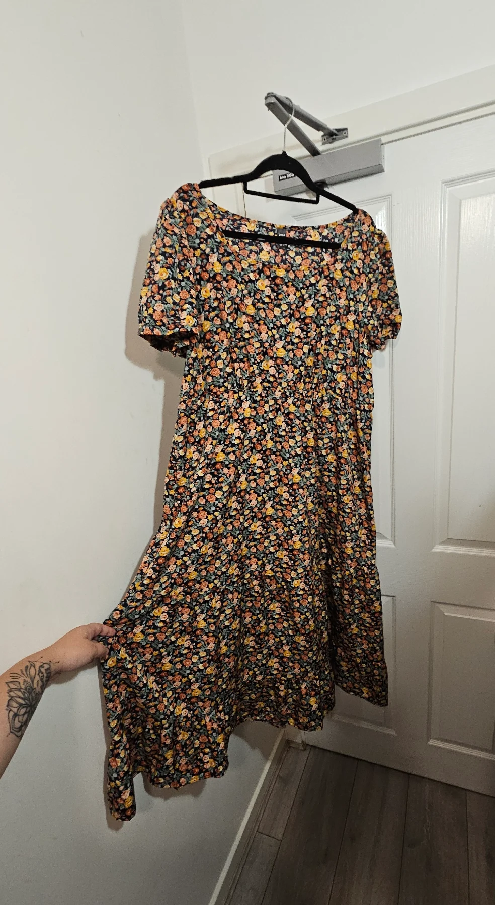 SHEIN Curve Ditsy Floral Square Neck Tiered Midi Dress, Size 2XL (UK 20/22)