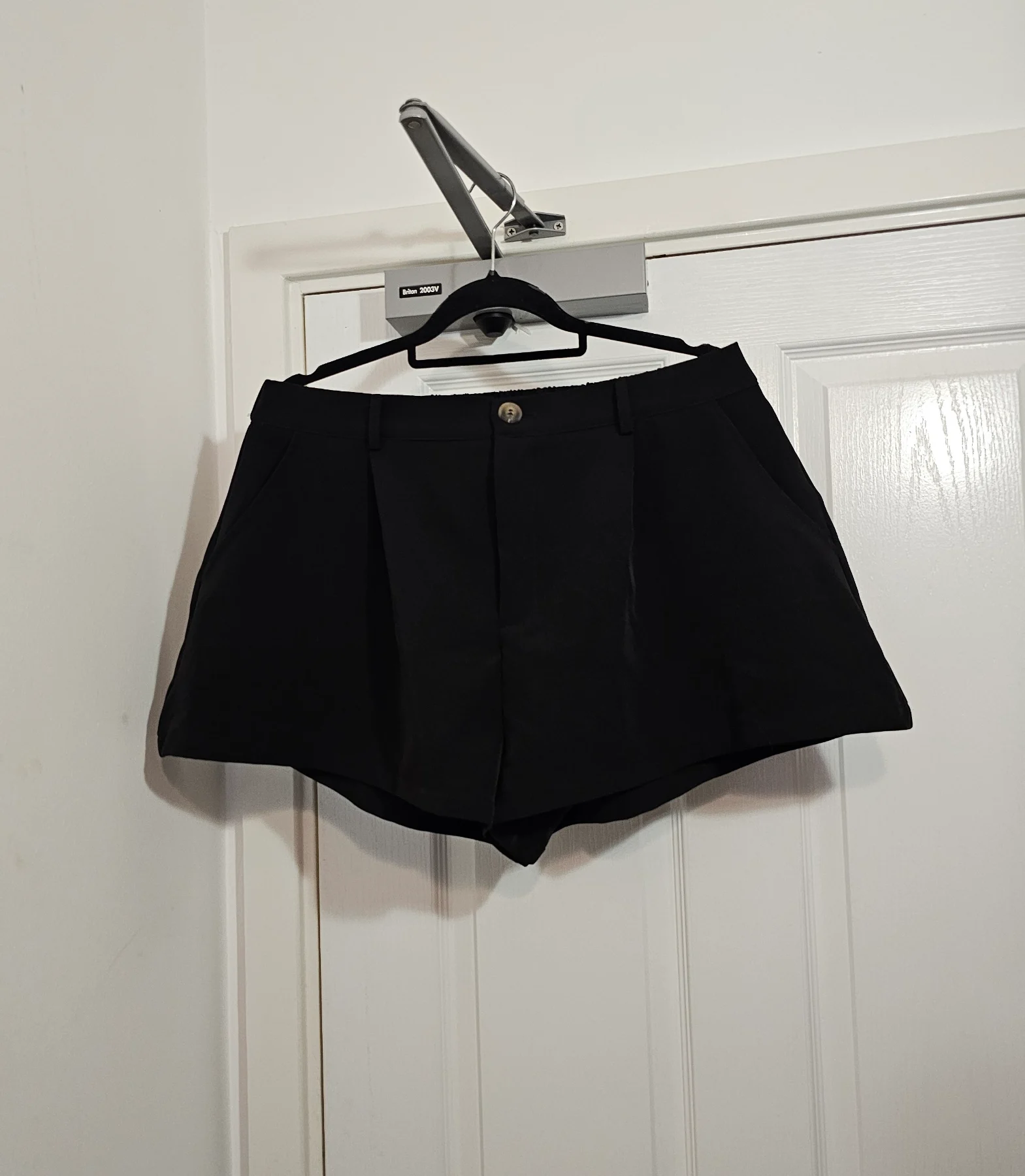 Black High-Waisted Tailored Pleated Shorts, Size XL
