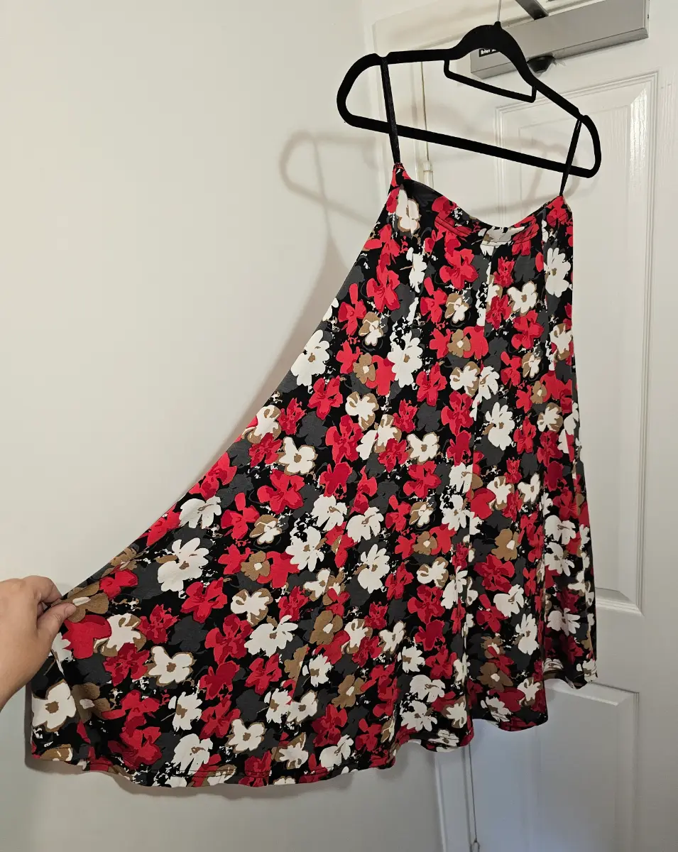 Papaya Classic Red Floral Midi Summer Skirt Size 10 Elasticated Waist Holiday