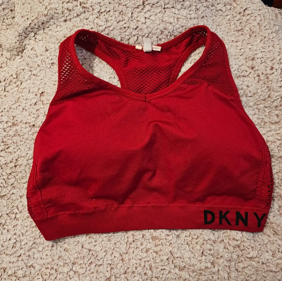 DKNY Sport Red Seamless Mesh Racerback Medium-Impact Sports Bra, Size S