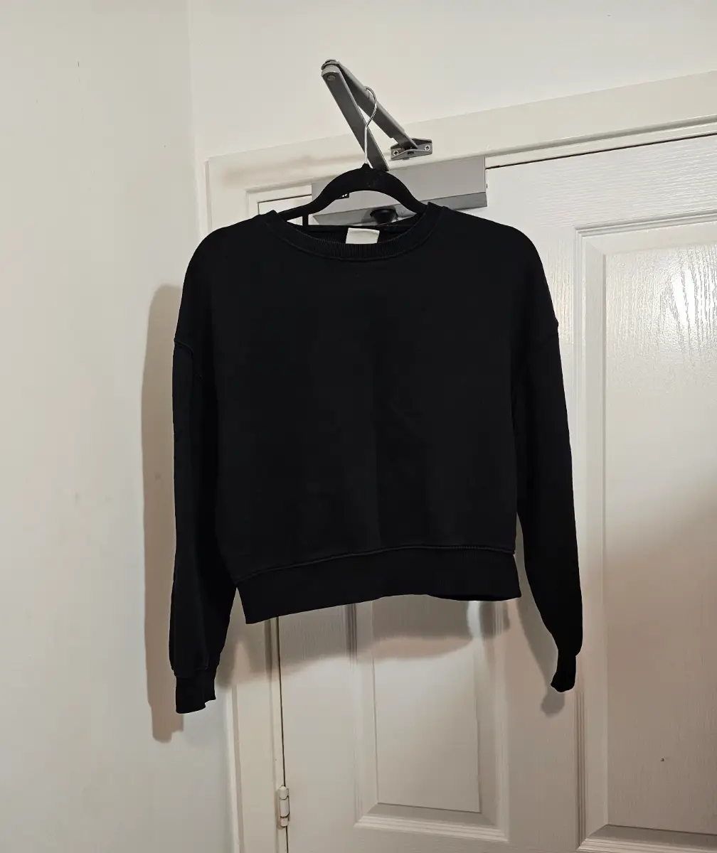 Pull&Bear Black Cropped Sweatshirt Long Sleeve, Size XS